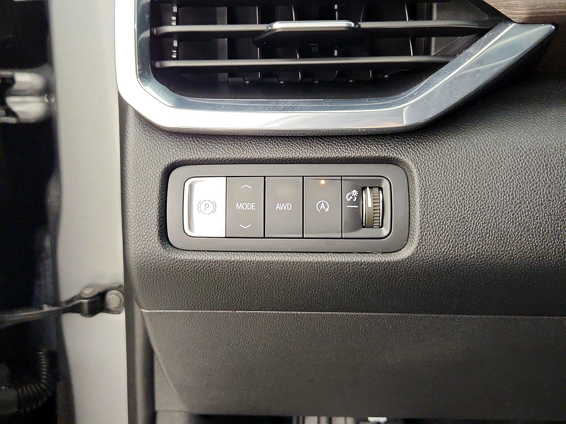 Thumbnail: 2024 GMC Acadia - 13