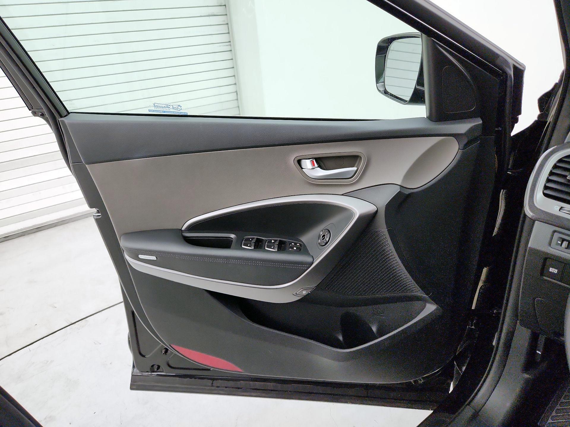 Thumbnail: 2014 Hyundai Santa Fe - 12