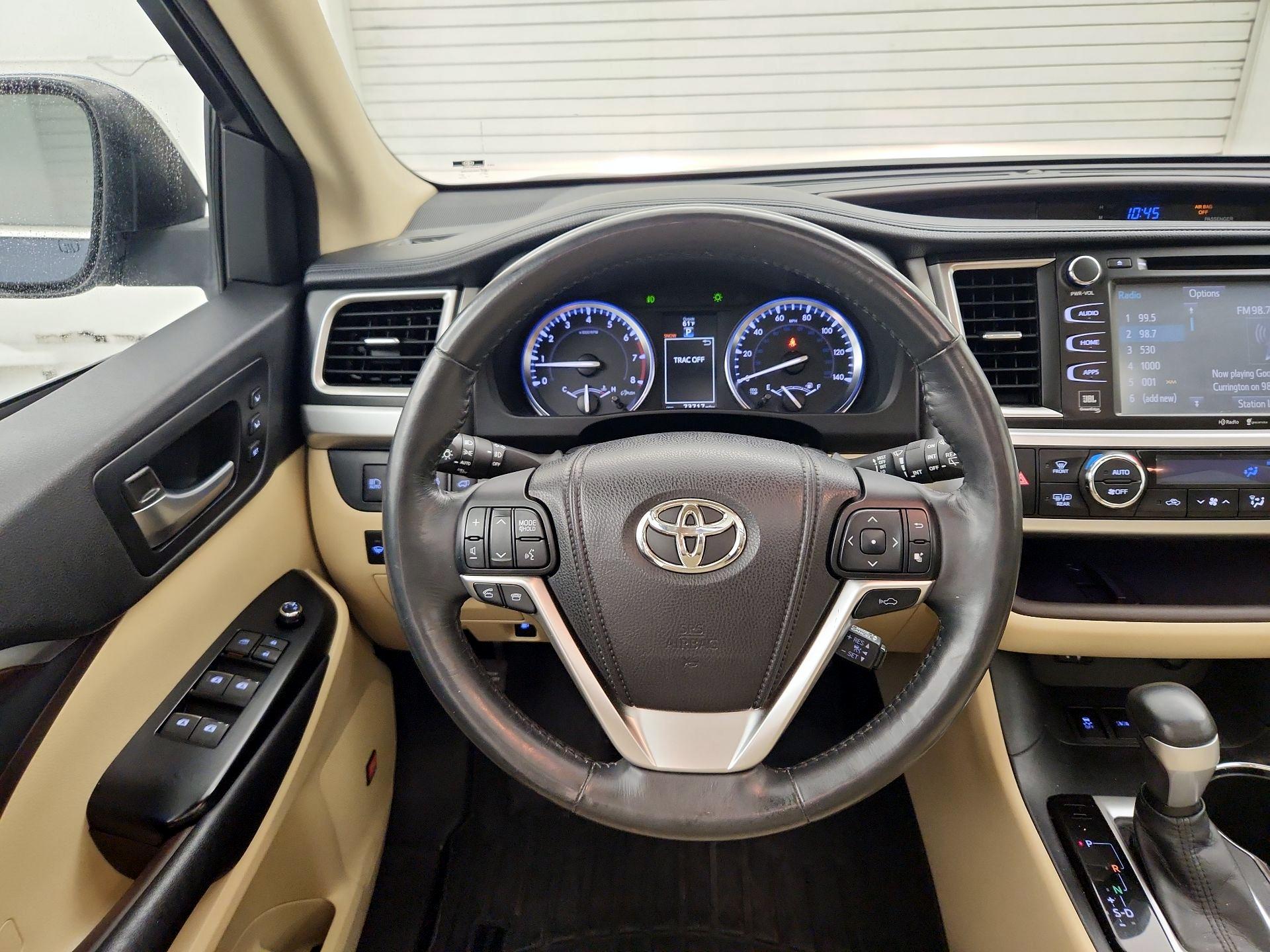 Thumbnail: 2014 Toyota Highlander - 10