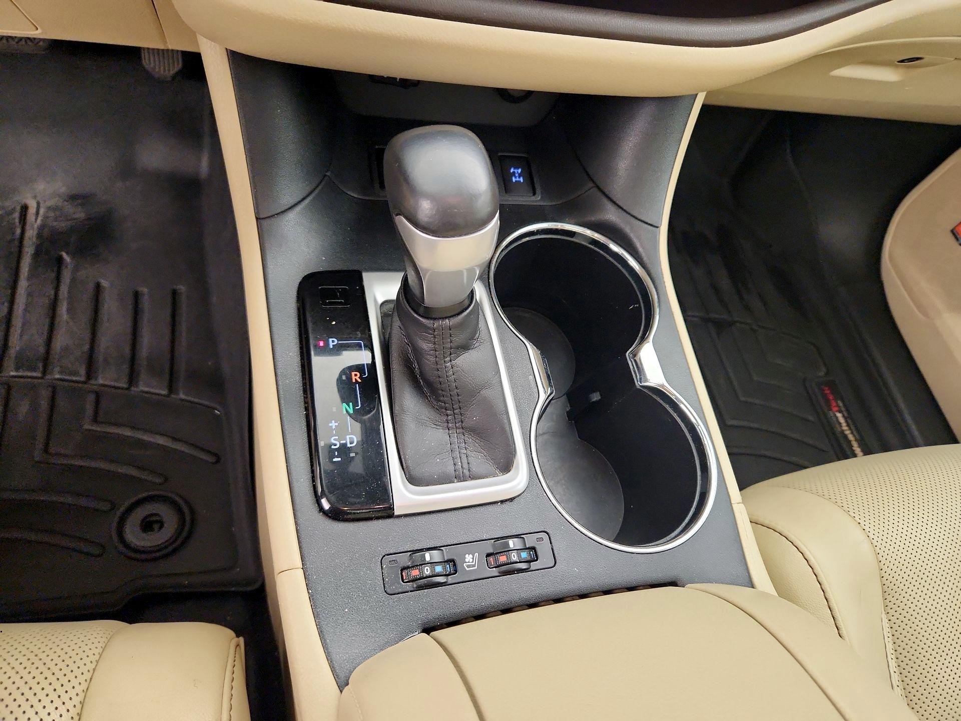 Thumbnail: 2014 Toyota Highlander - 17