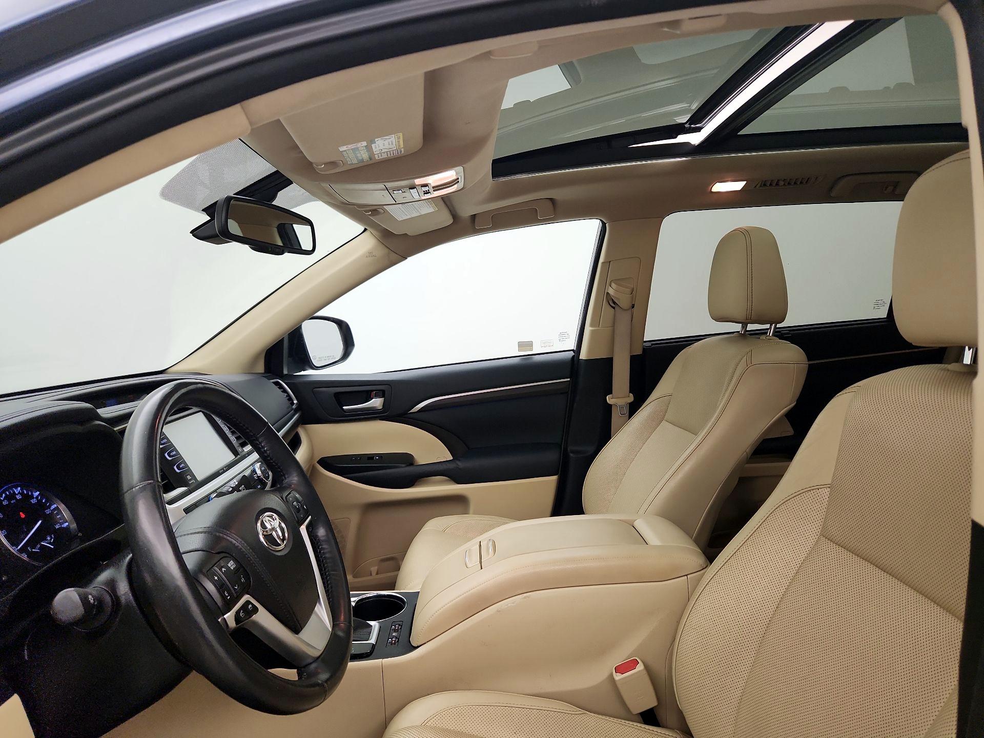 Thumbnail: 2014 Toyota Highlander - 19