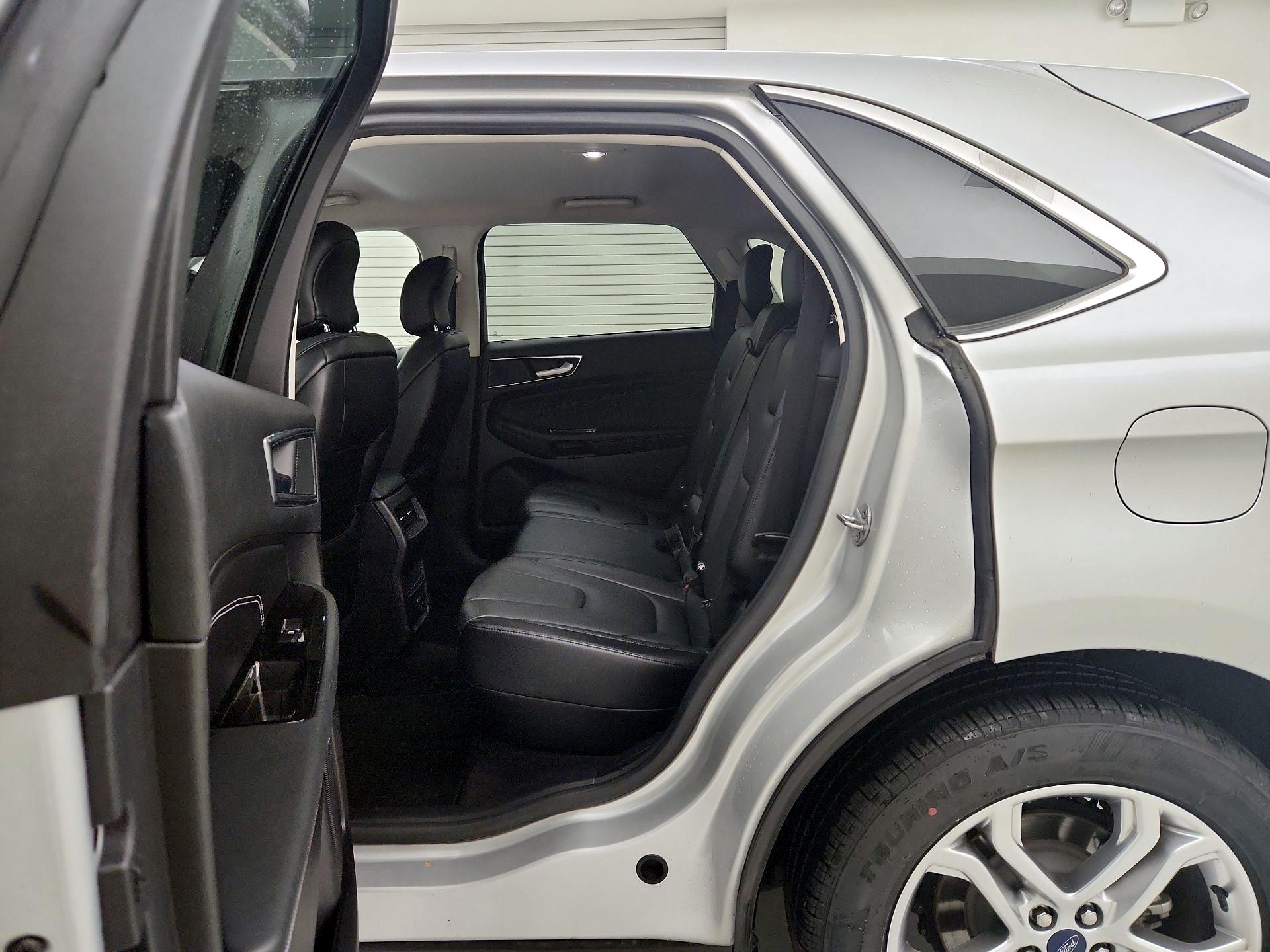 Thumbnail: 2018 Ford Edge - 19
