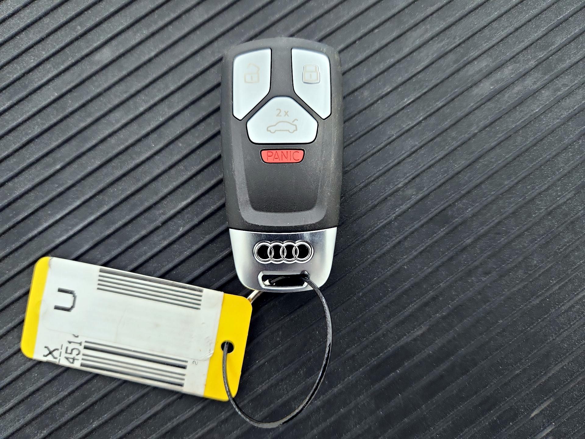 Thumbnail: 2023 Audi Q5 - 9