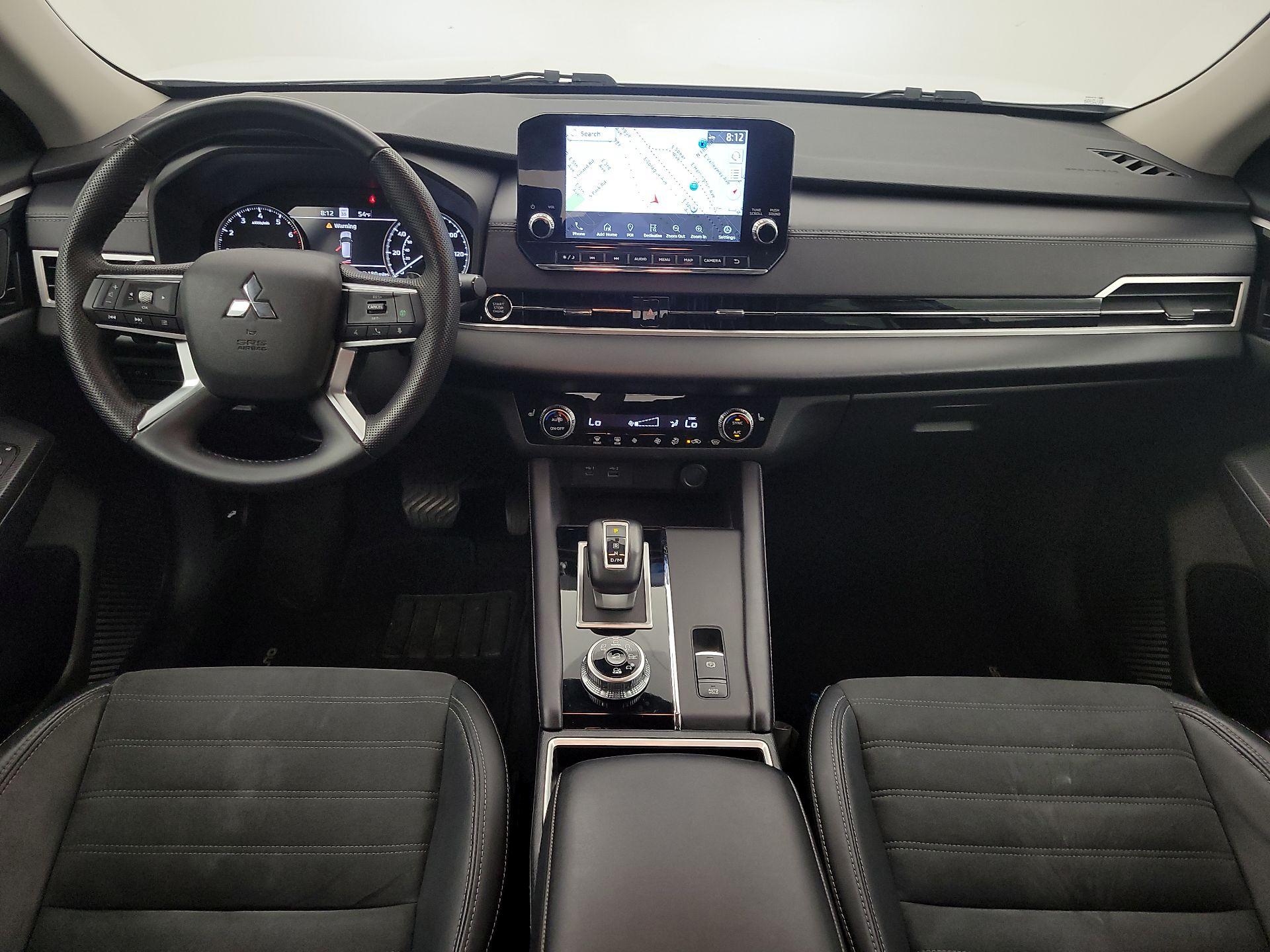 Thumbnail: 2023 Mitsubishi Outlander - 9