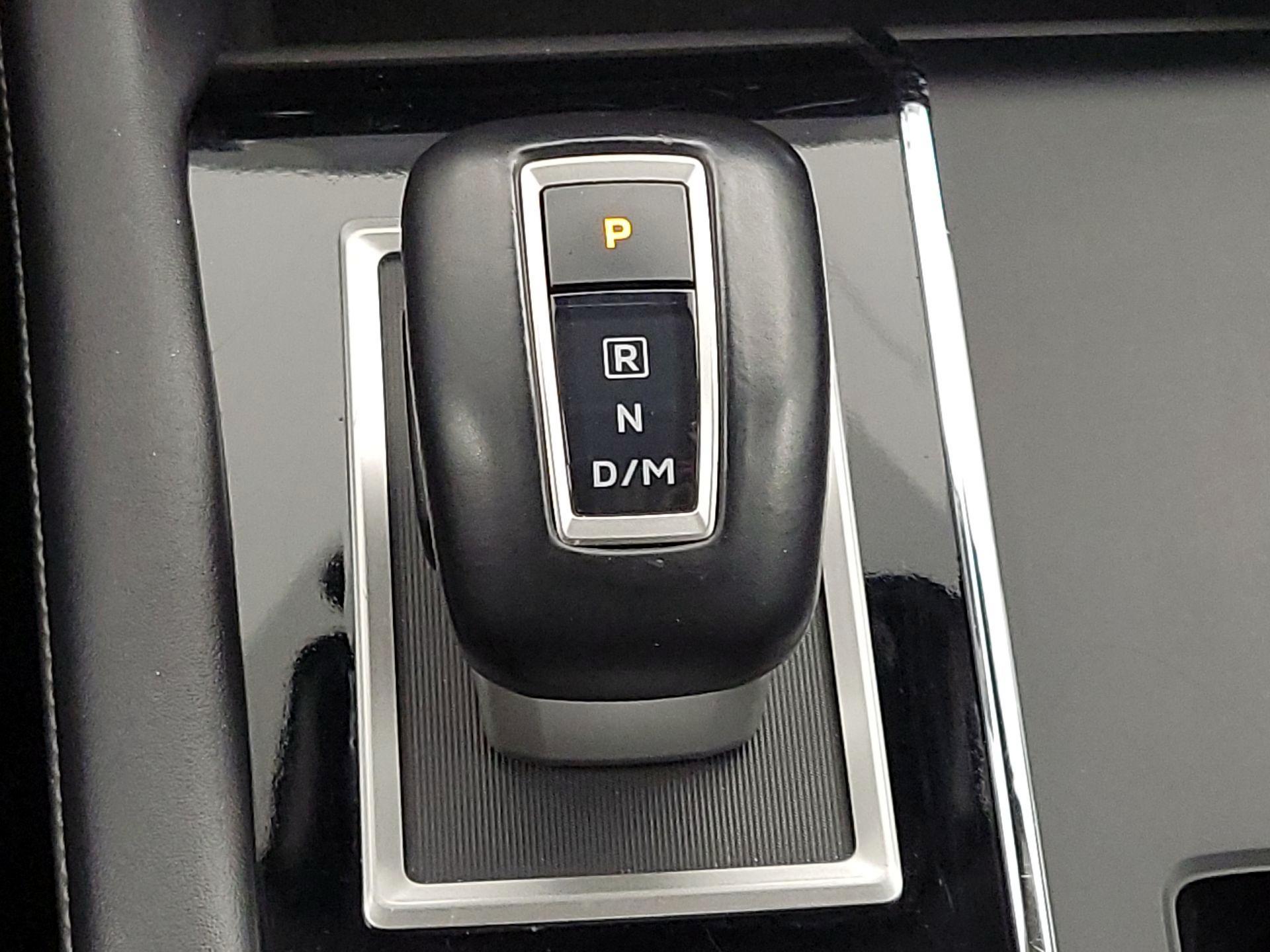 Thumbnail: 2023 Mitsubishi Outlander - 18