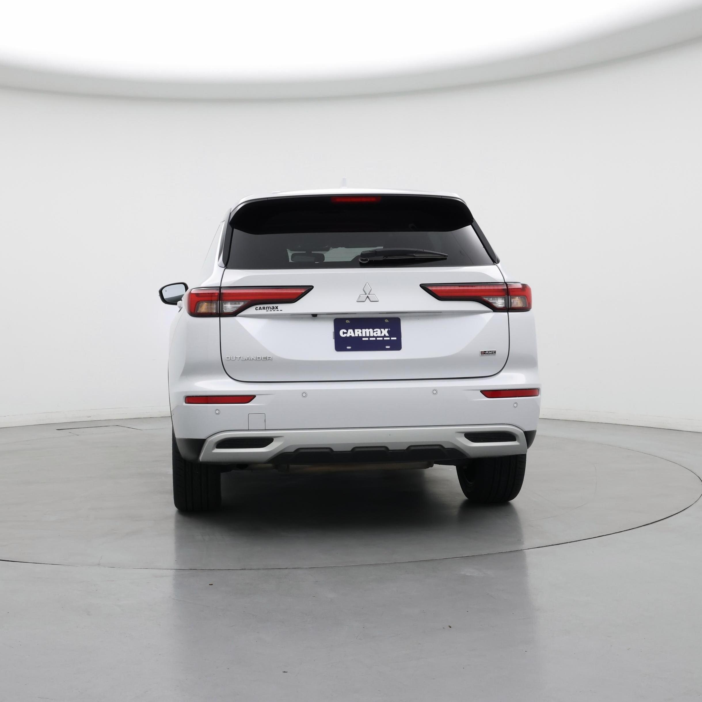 Thumbnail: 2023 Mitsubishi Outlander - 6