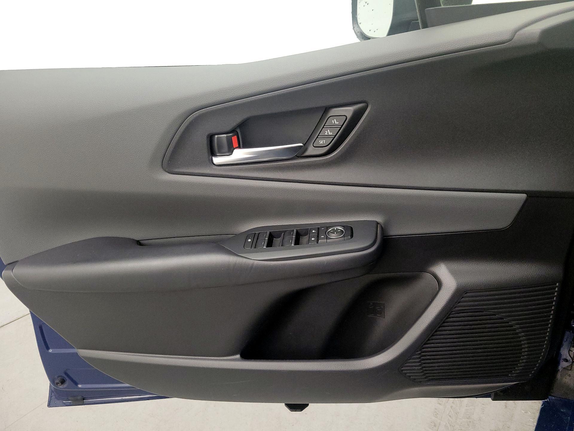 Thumbnail: 2024 Toyota Prius - 12