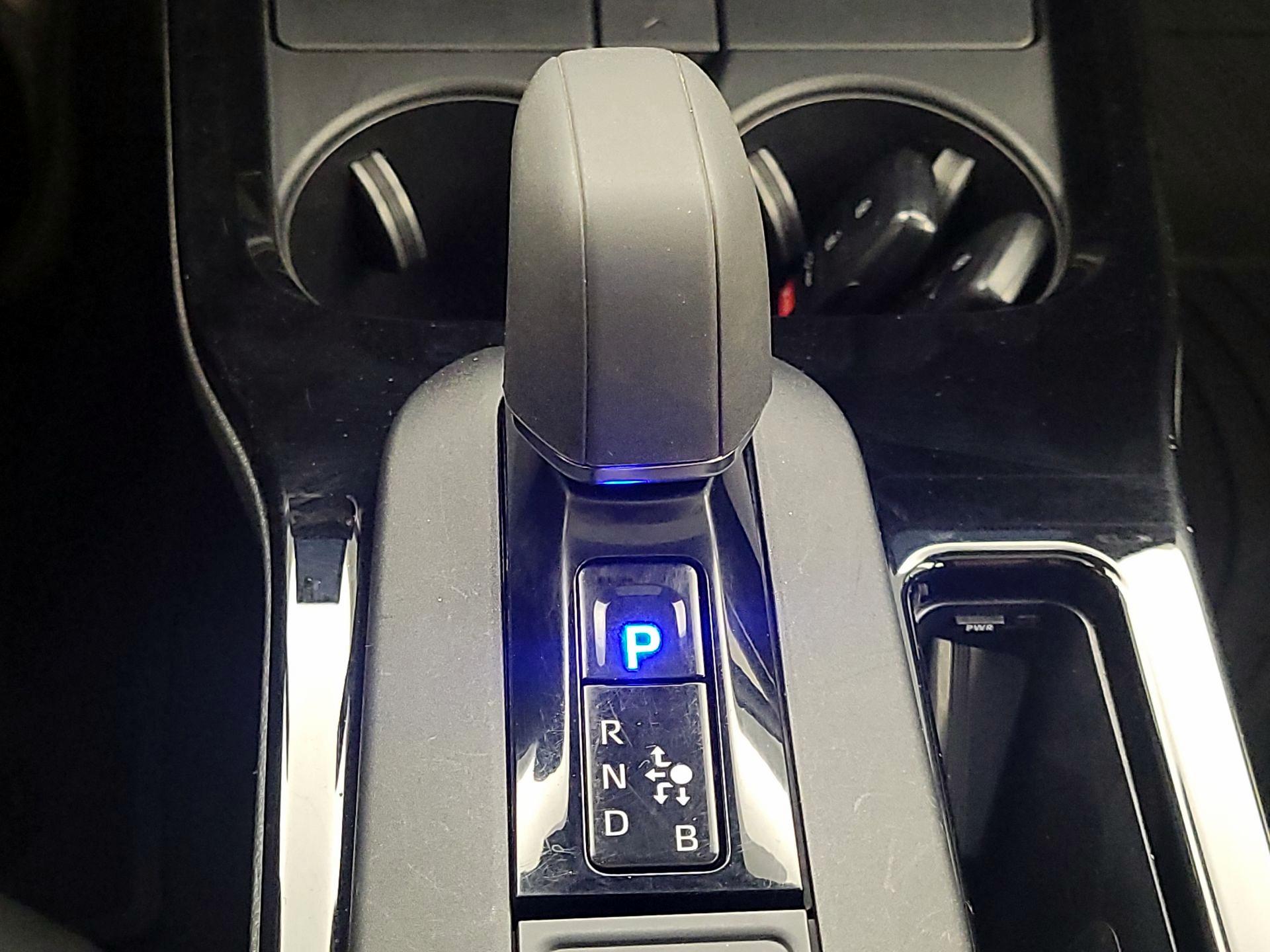 Thumbnail: 2024 Toyota Prius - 17