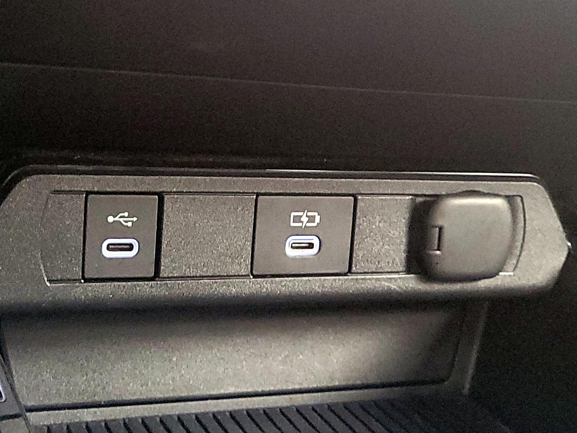 Thumbnail: 2024 Toyota Prius - 18