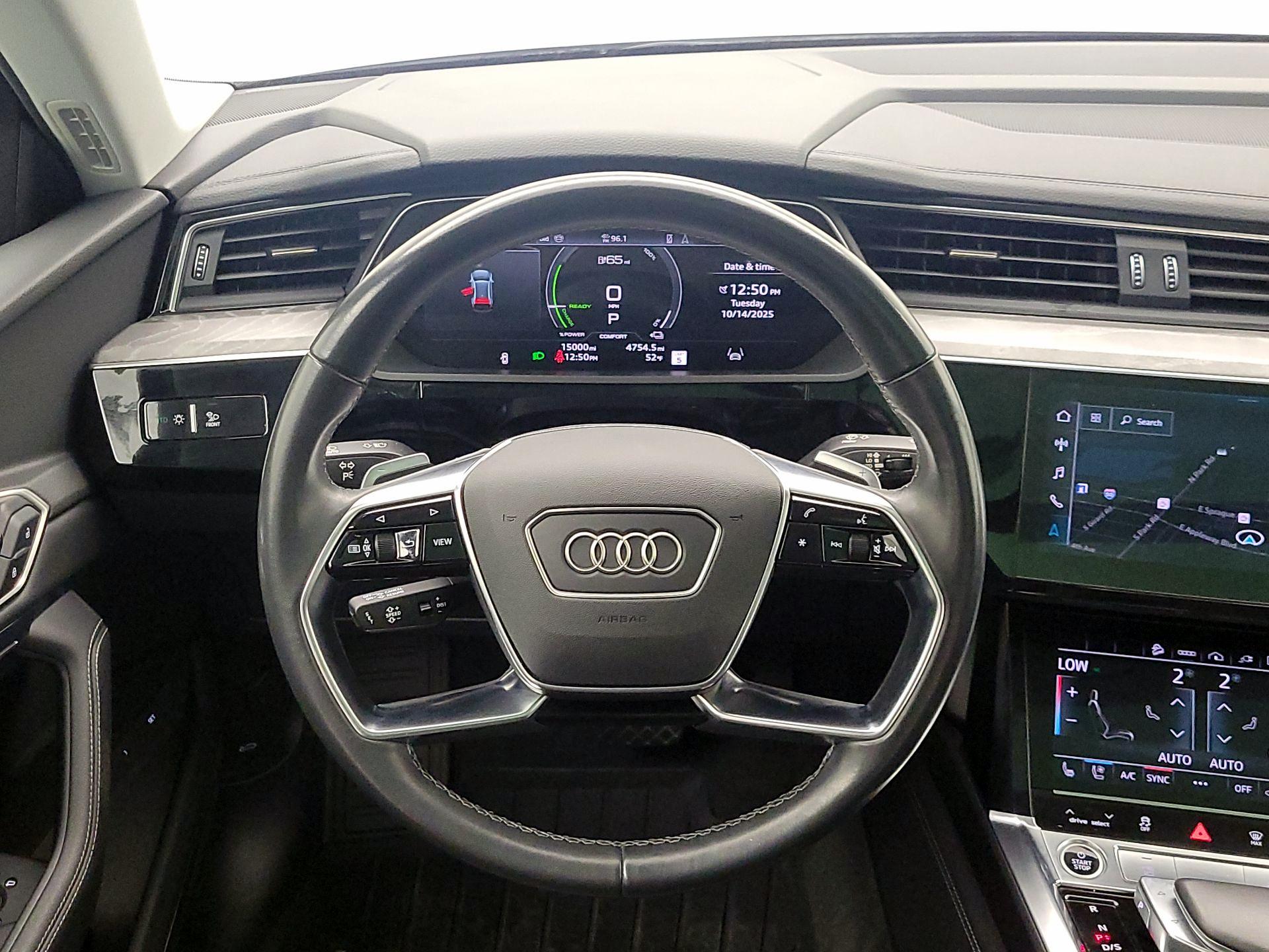 Thumbnail: 2024 Audi Q8 e-tron - 10