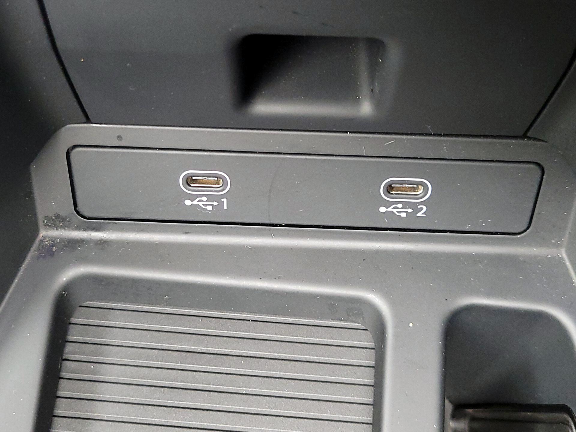 Thumbnail: 2024 Audi Q8 e-tron - 19