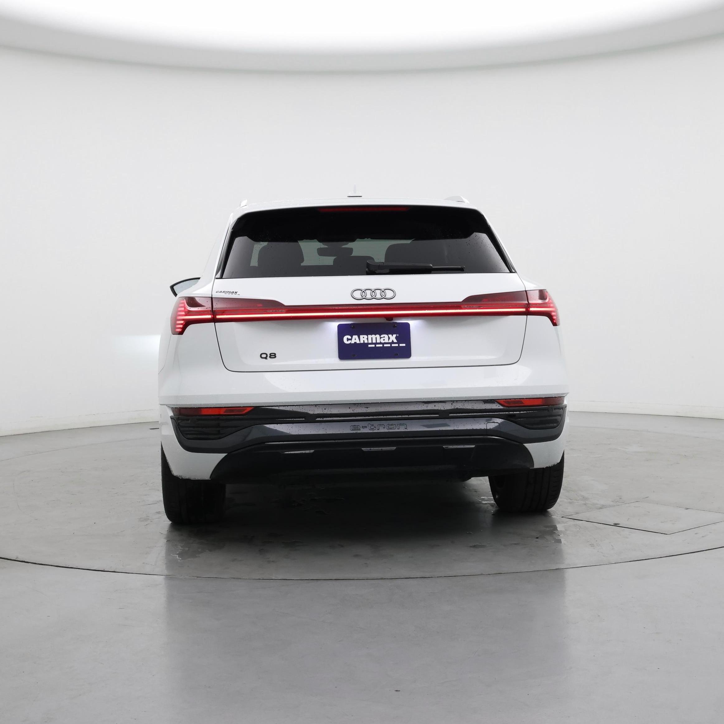 Thumbnail: 2024 Audi Q8 e-tron - 6