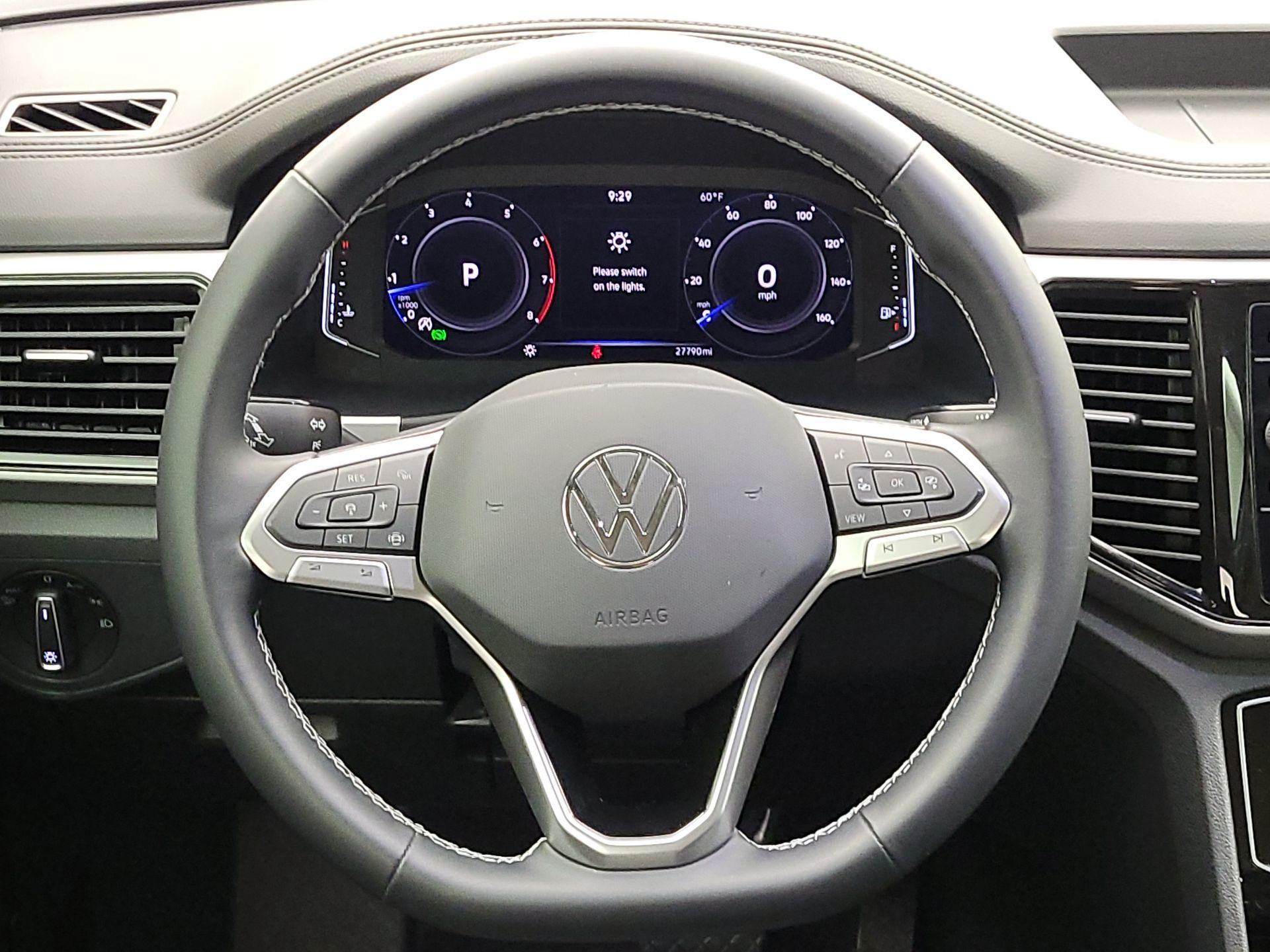 Thumbnail: 2022 Volkswagen Atlas - 10
