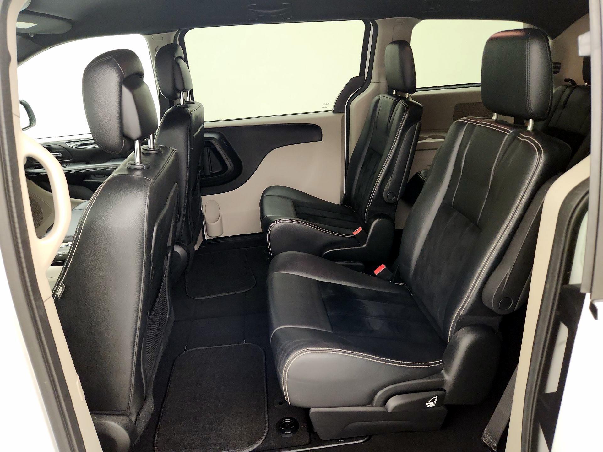 Thumbnail: 2018 Dodge Grand Caravan - 19
