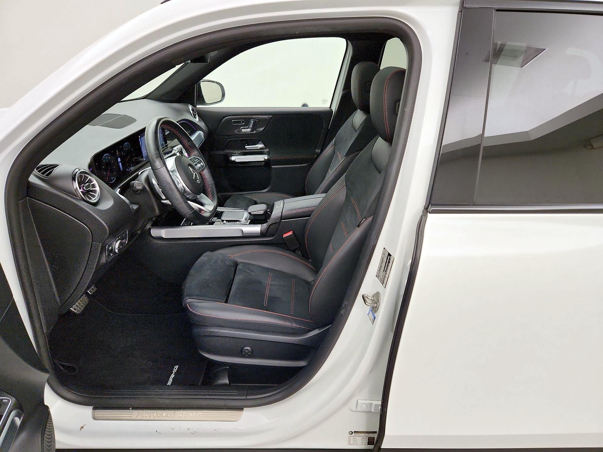 Thumbnail: 2022 Mercedes-Benz GLB - 11