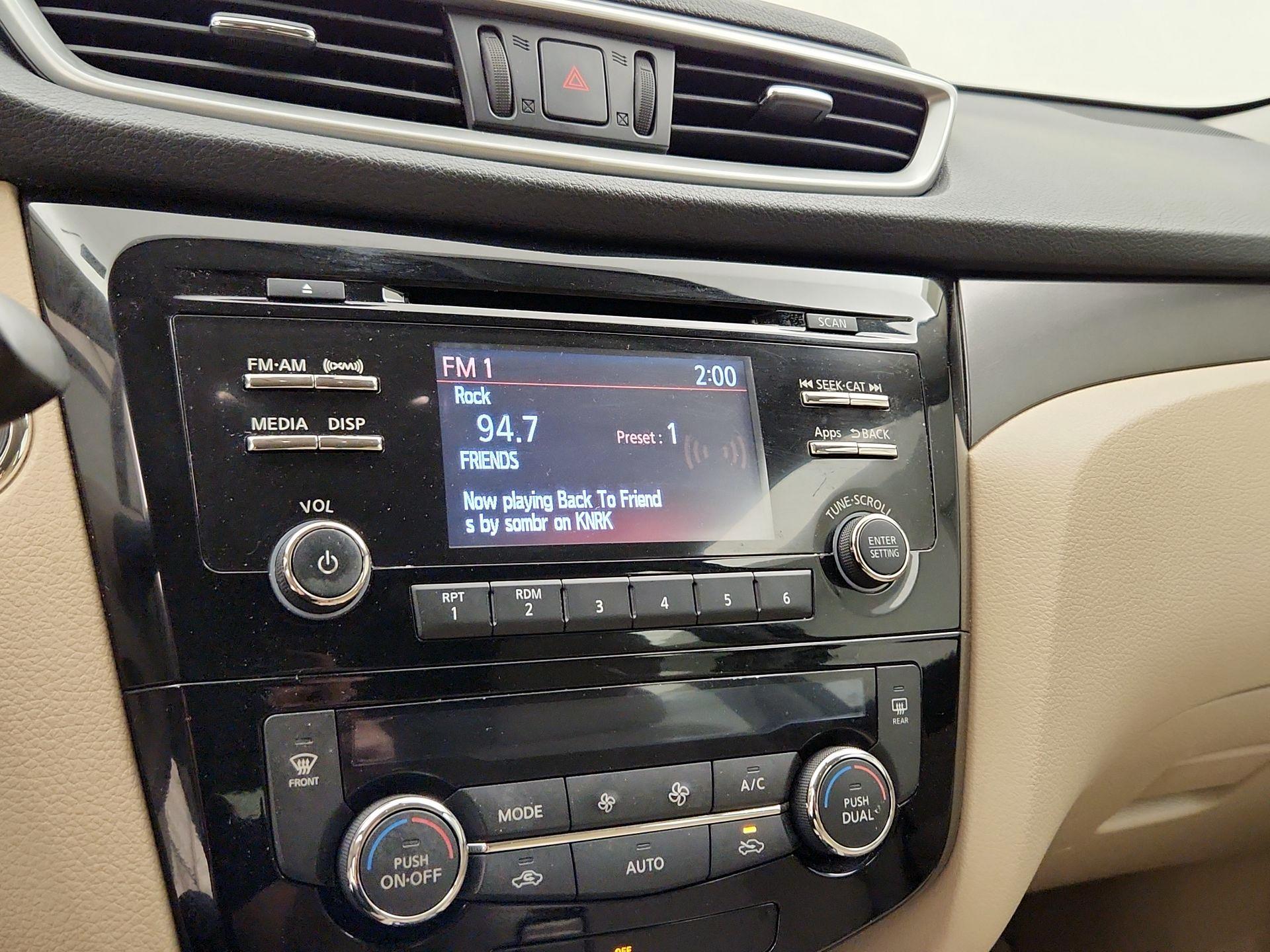 Thumbnail: 2015 Nissan Rogue - 15