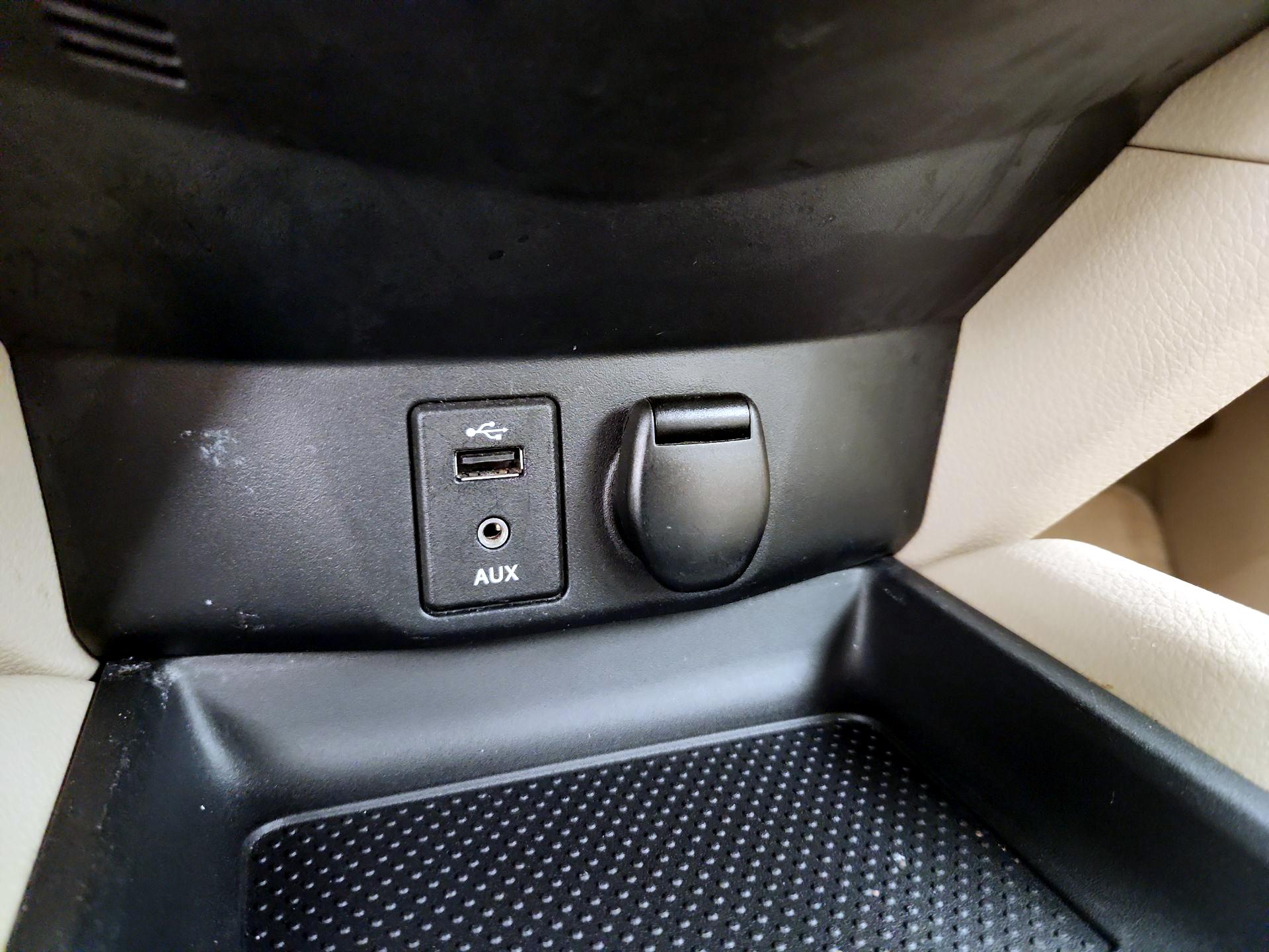 Thumbnail: 2015 Nissan Rogue - 18