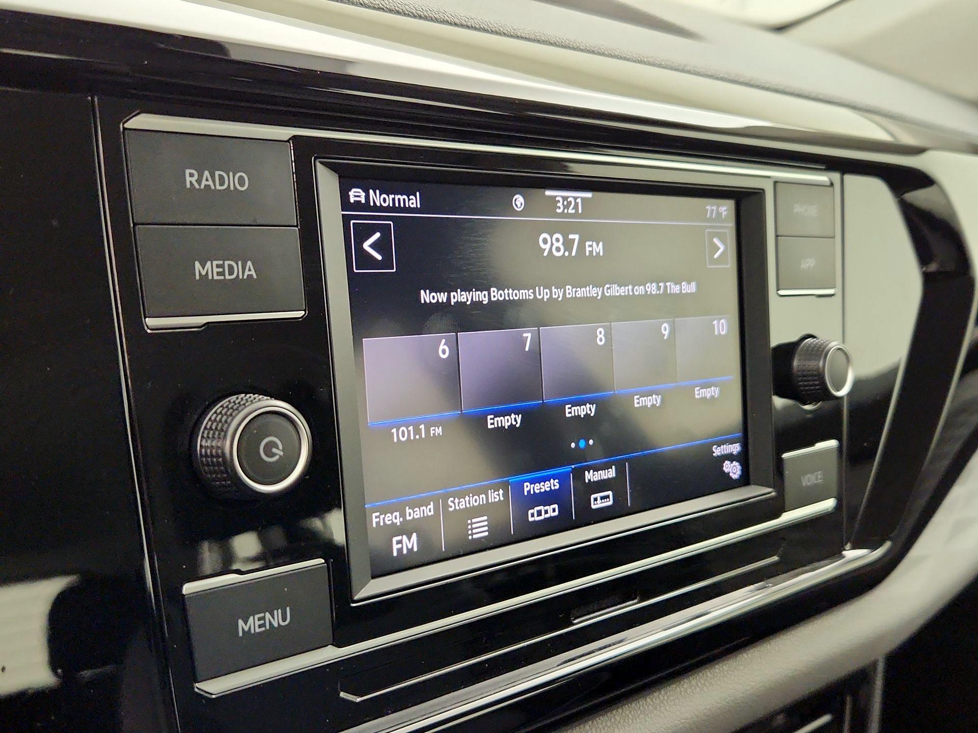 Thumbnail: 2024 Volkswagen Taos - 15