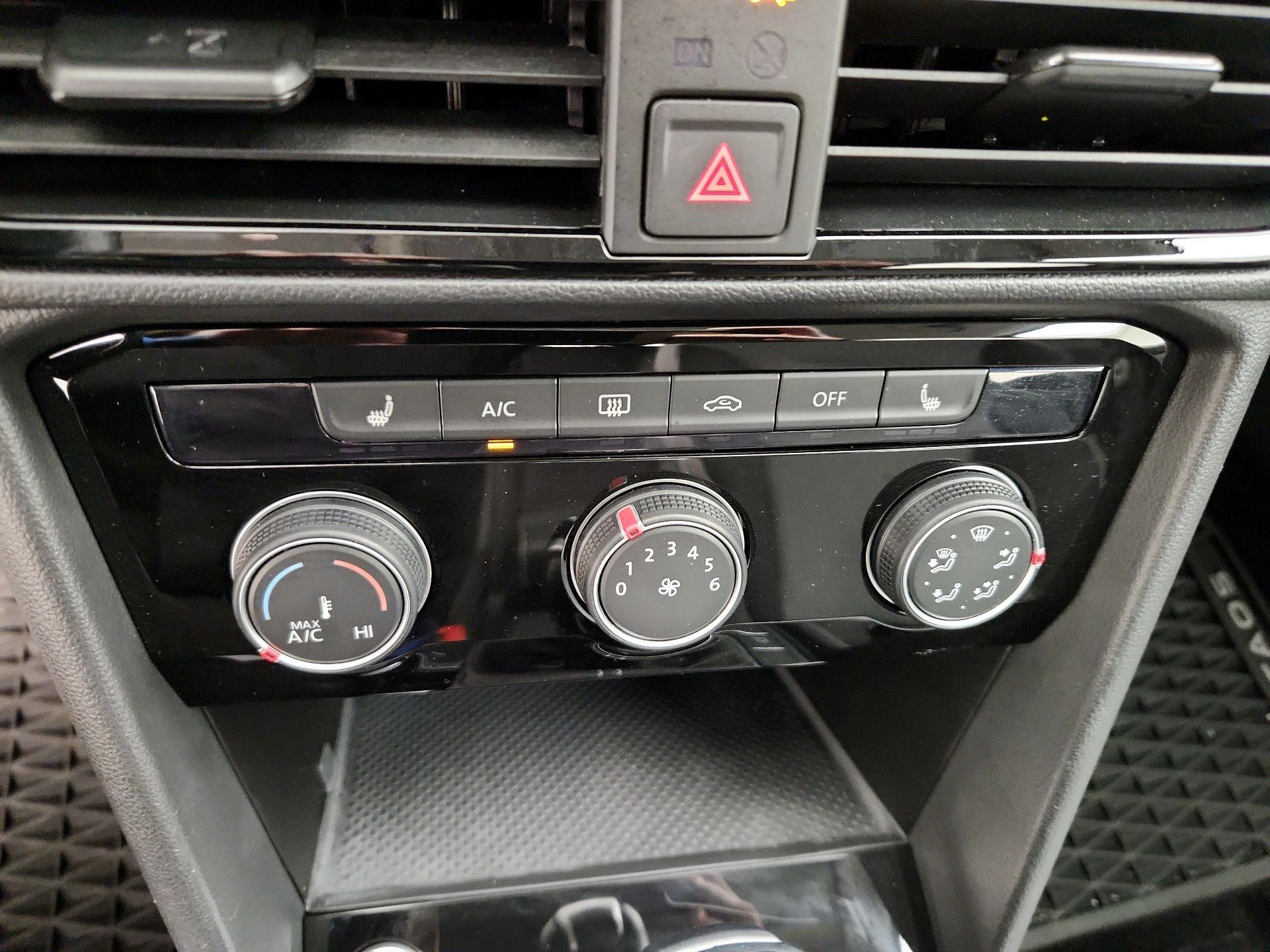 Thumbnail: 2024 Volkswagen Taos - 16