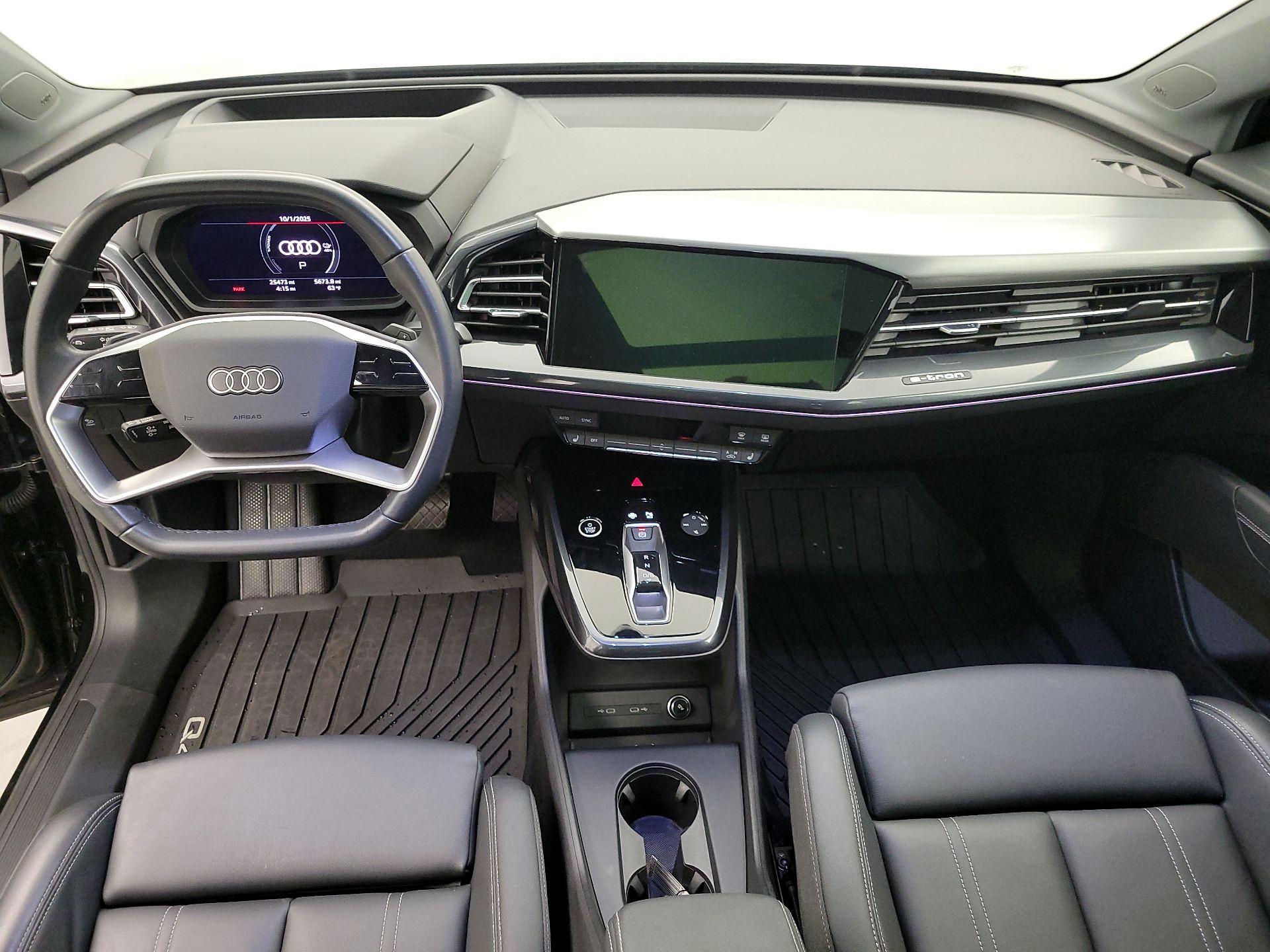 Thumbnail: 2023 Audi Q4 e-tron - 9