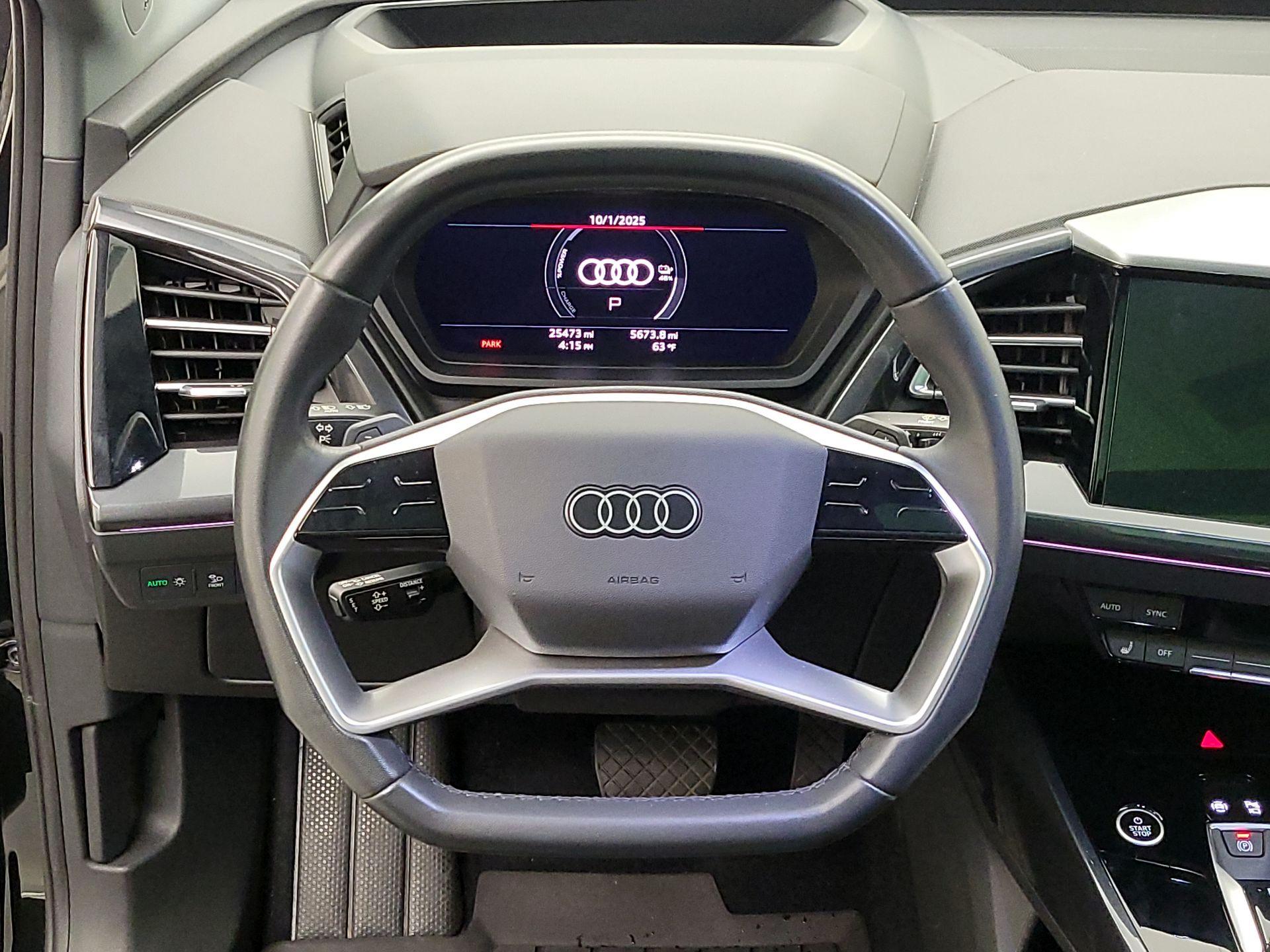 Thumbnail: 2023 Audi Q4 e-tron - 10