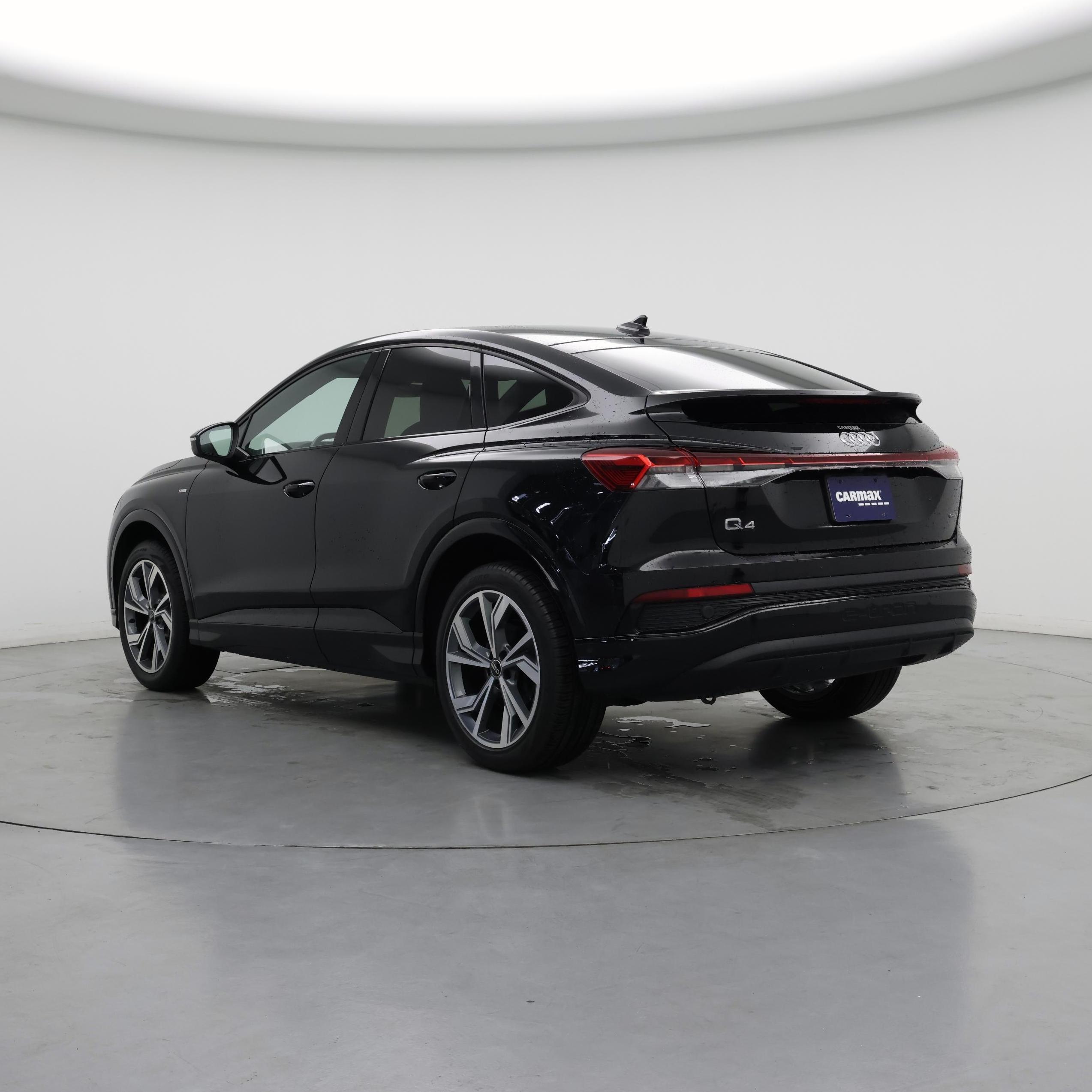 Thumbnail: 2023 Audi Q4 e-tron - 2