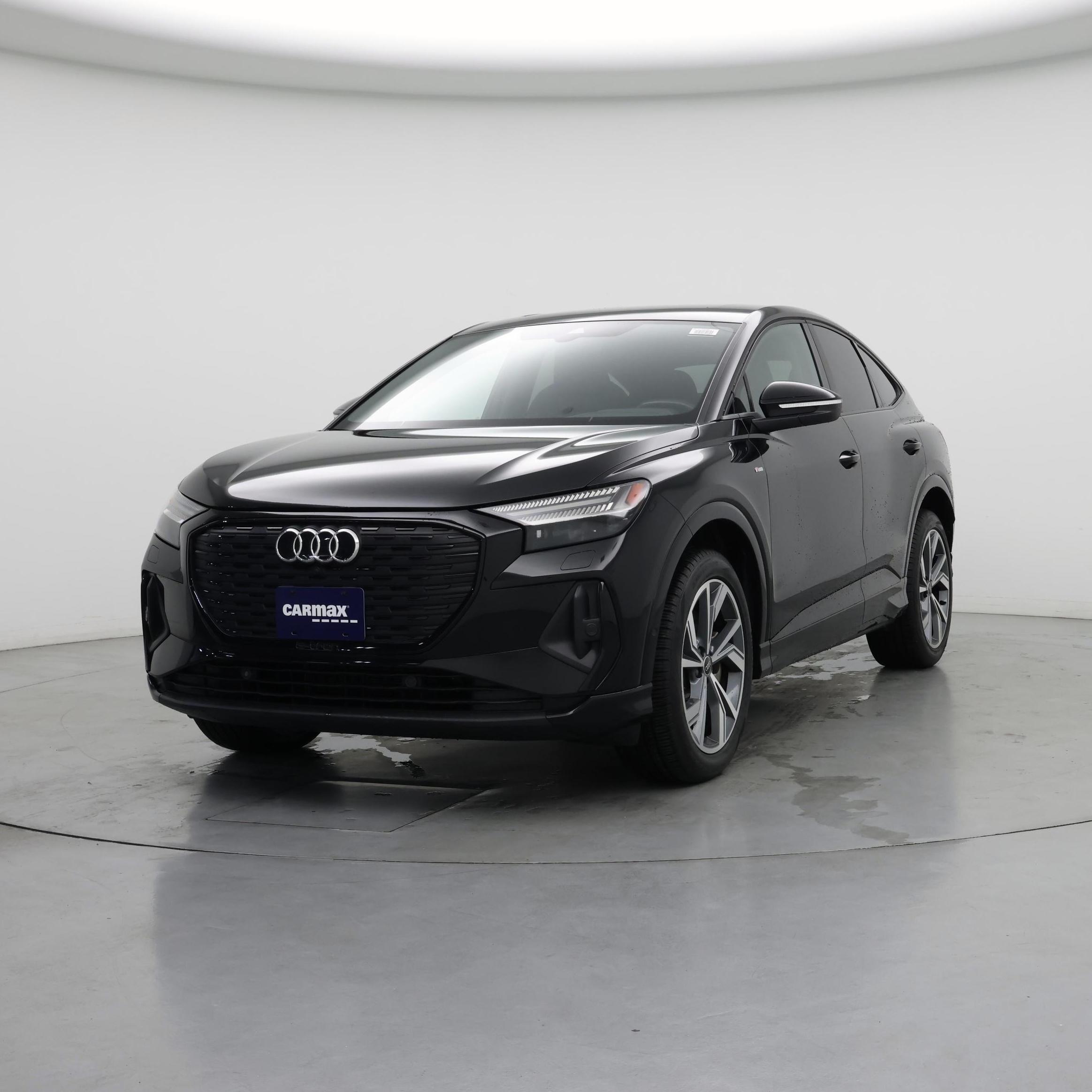 Thumbnail: 2023 Audi Q4 e-tron - 4