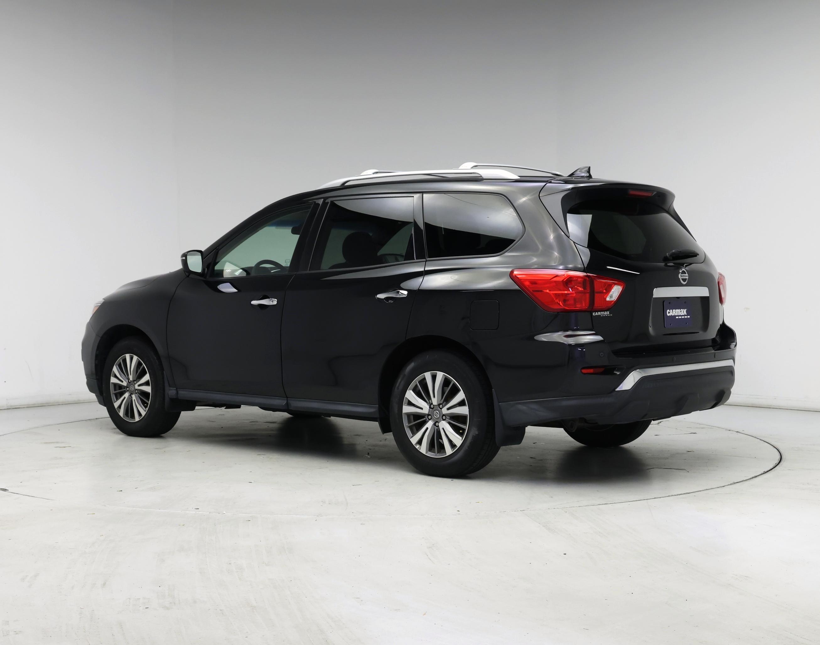 Thumbnail: 2019 Nissan Pathfinder - 2