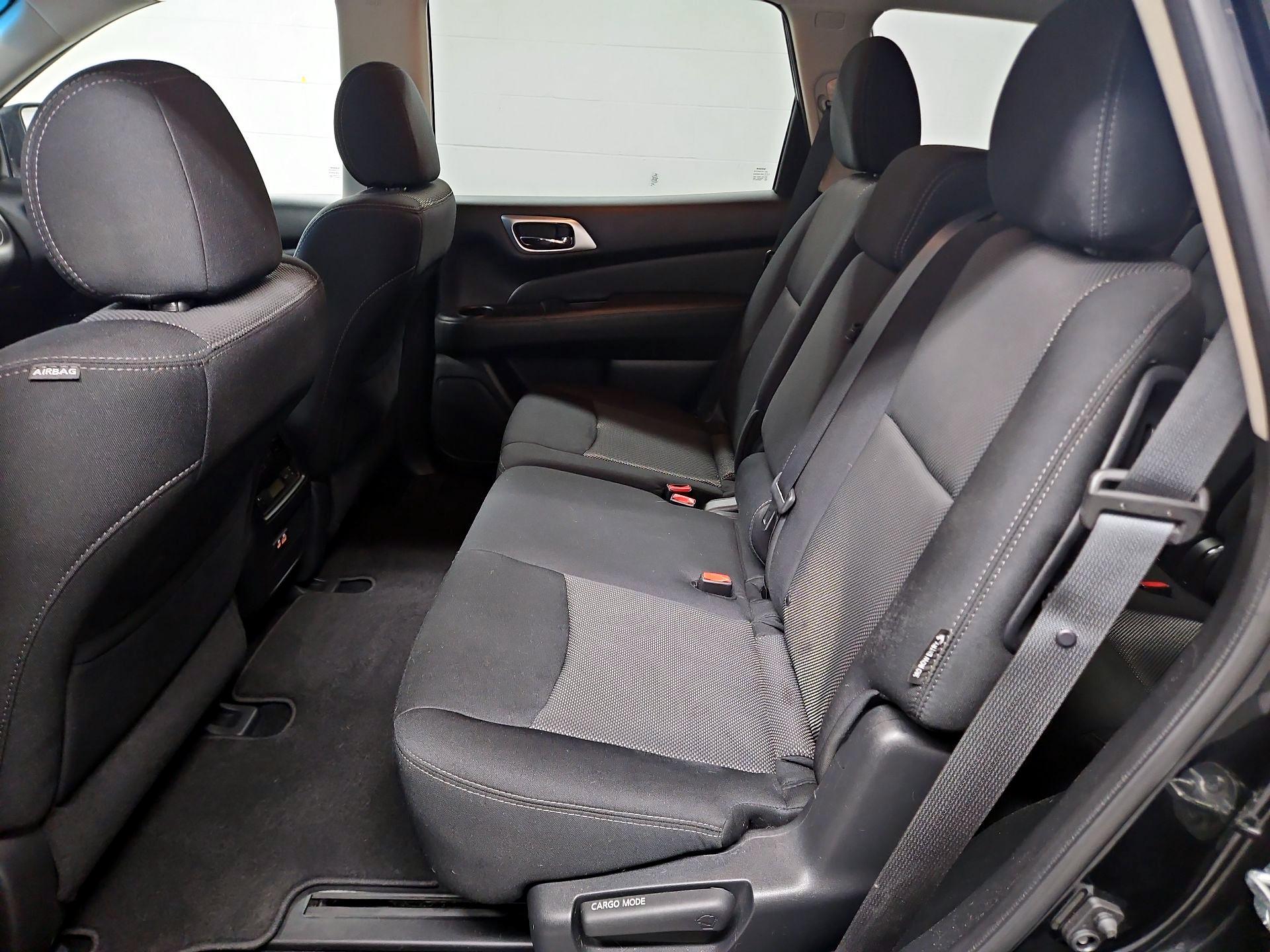 Thumbnail: 2019 Nissan Pathfinder - 19