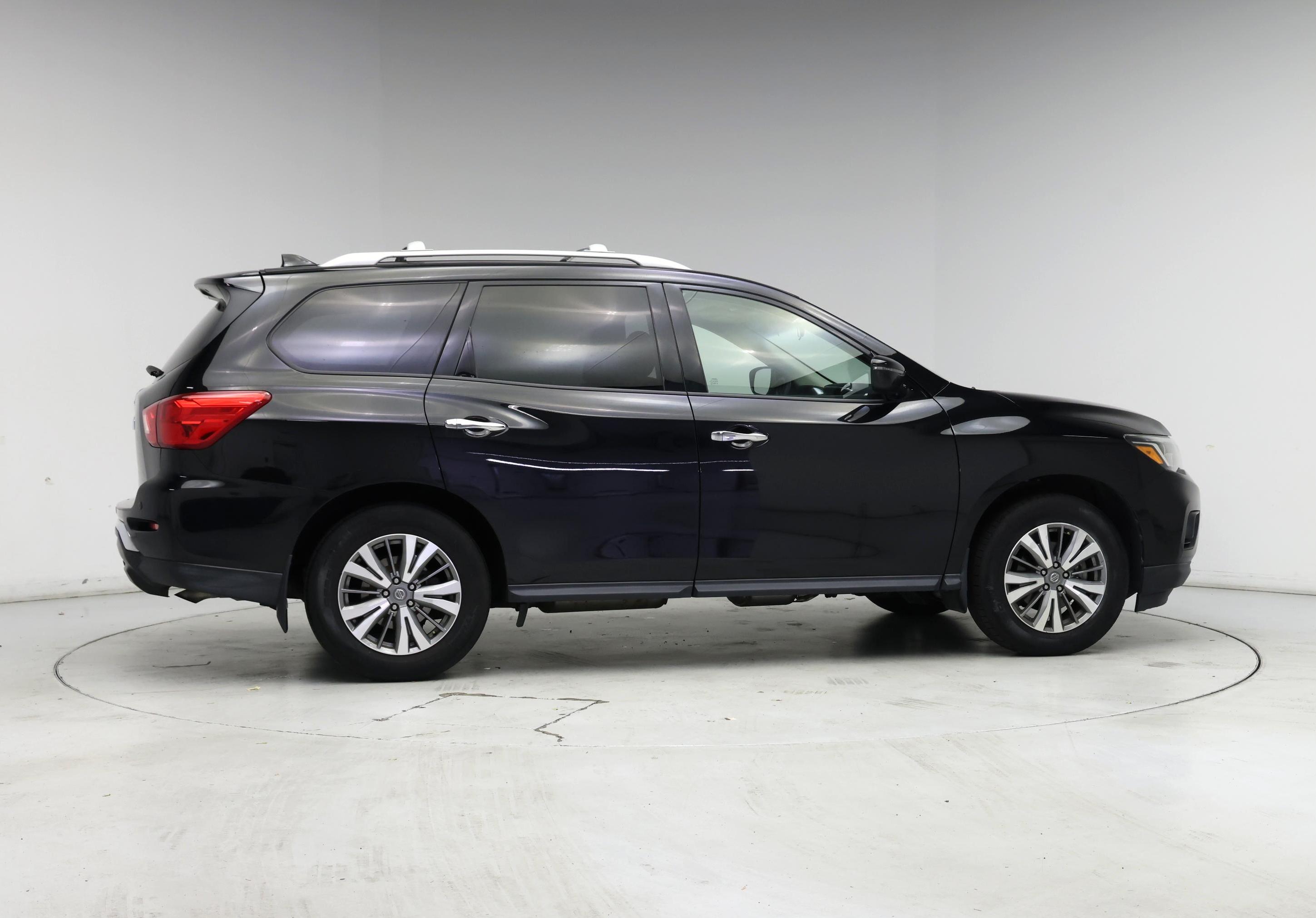 Thumbnail: 2019 Nissan Pathfinder - 7