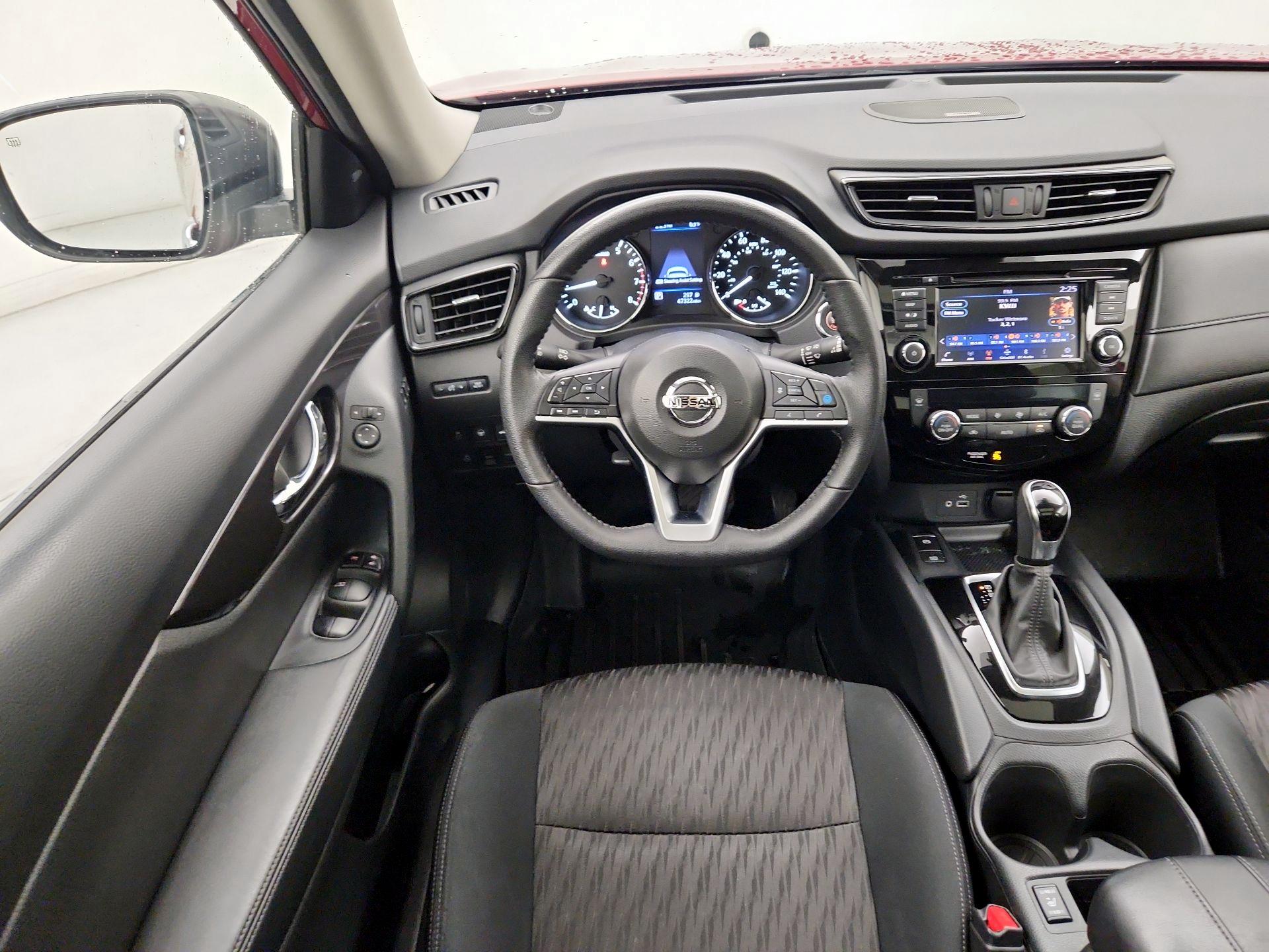Thumbnail: 2020 Nissan Rogue - 10