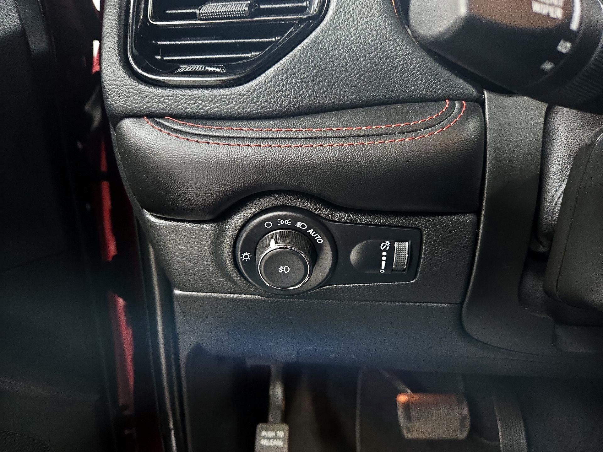 Thumbnail: 2023 Dodge Durango - 13