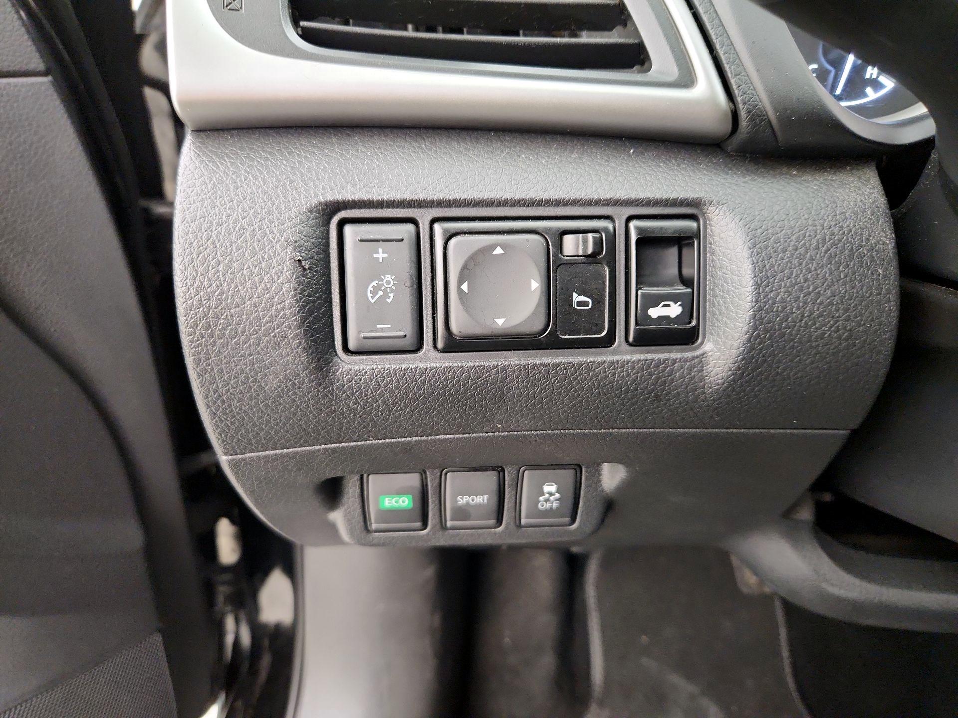 Thumbnail: 2018 Nissan Sentra - 13