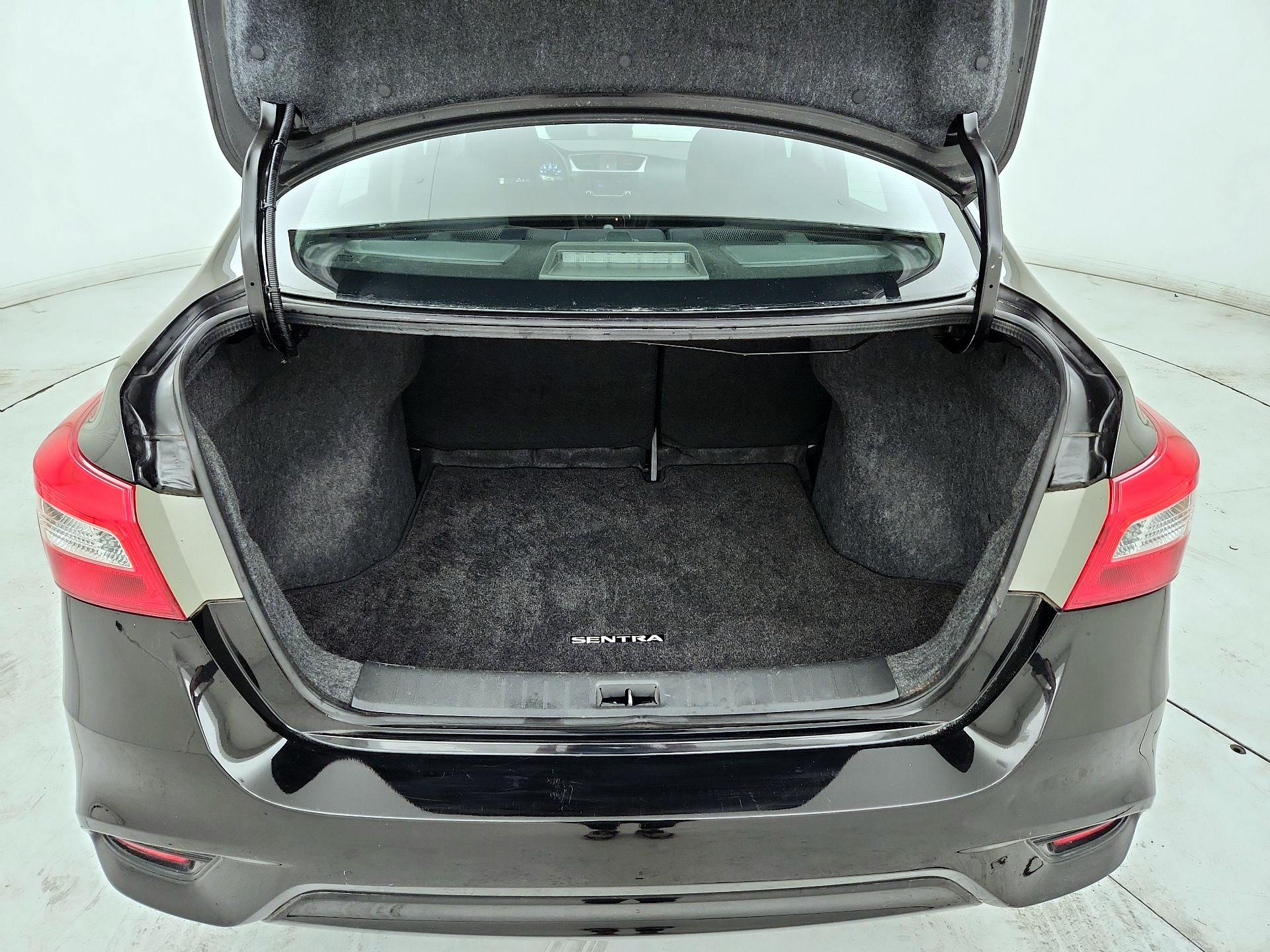 Thumbnail: 2018 Nissan Sentra - 20