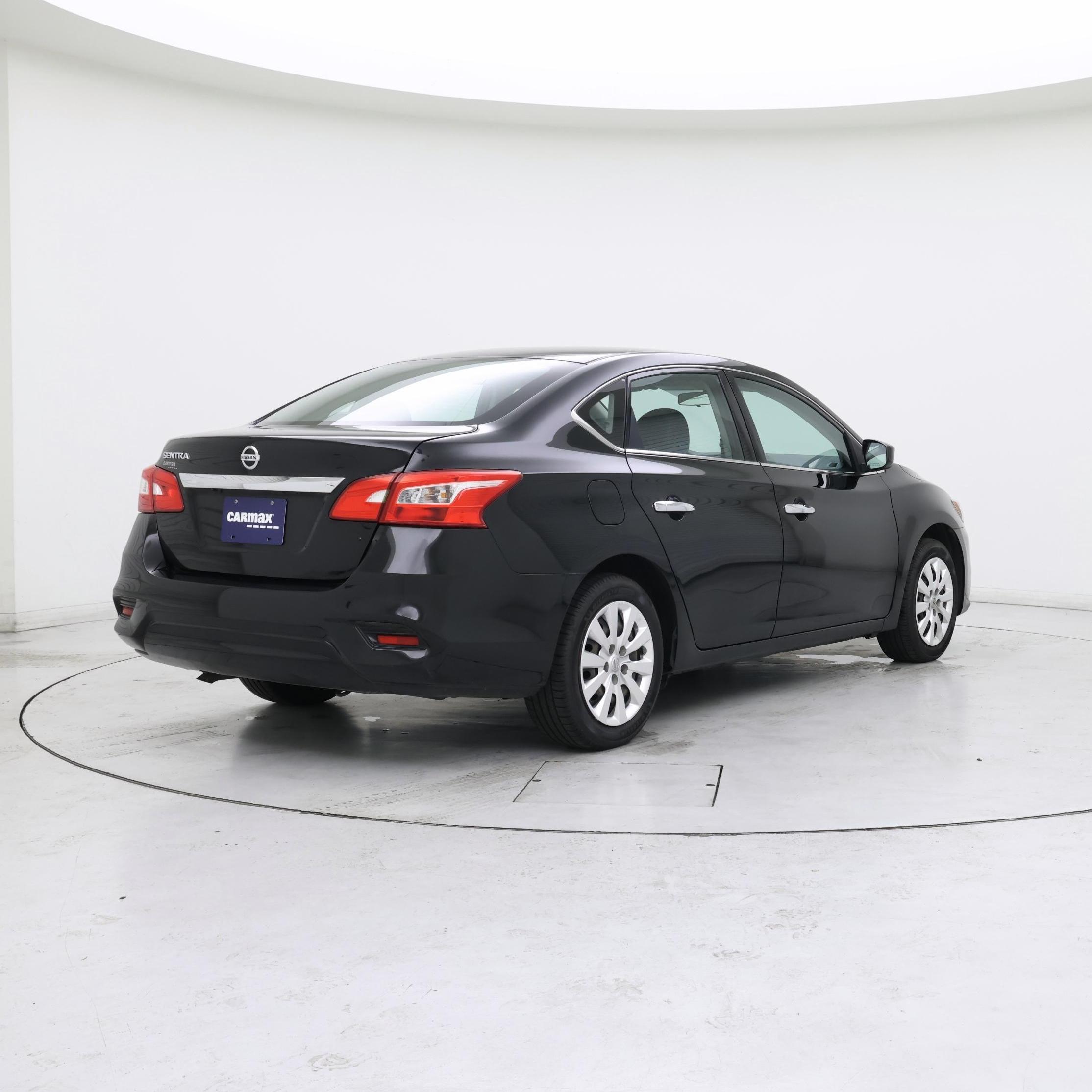 Thumbnail: 2018 Nissan Sentra - 8