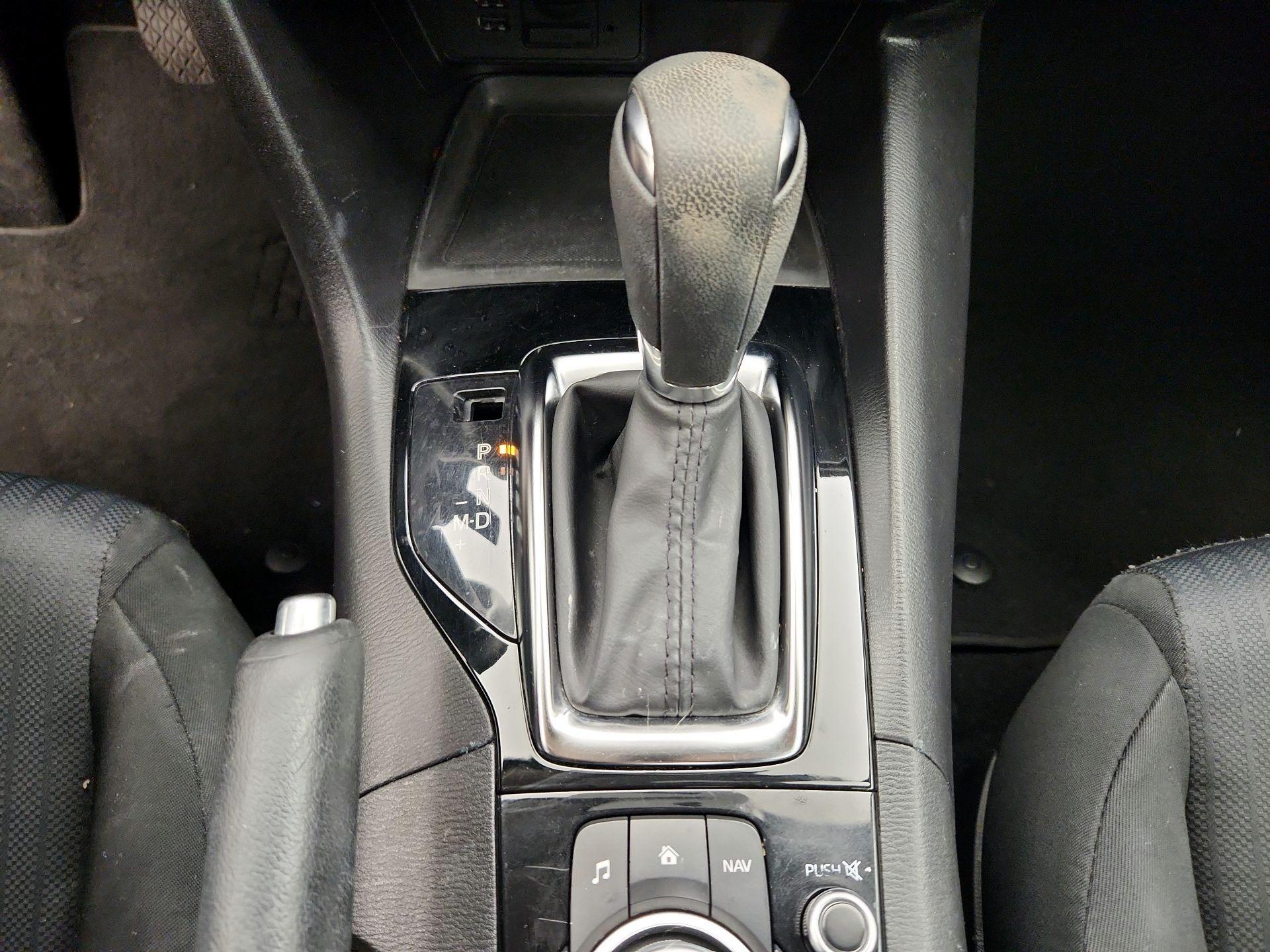 Thumbnail: 2016 Mazda Mazda3 - 17