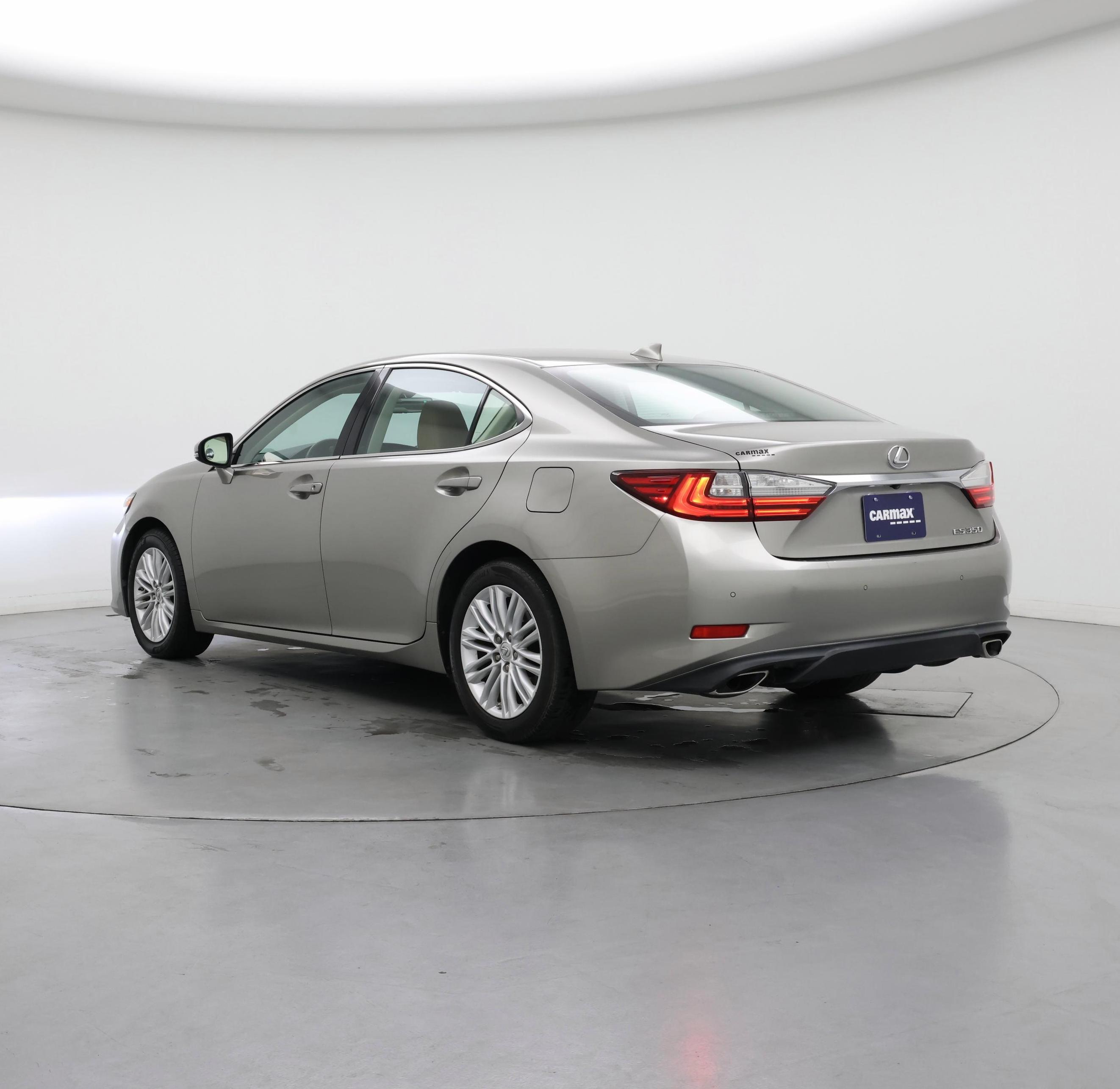 Thumbnail: 2016 Lexus ES - 2