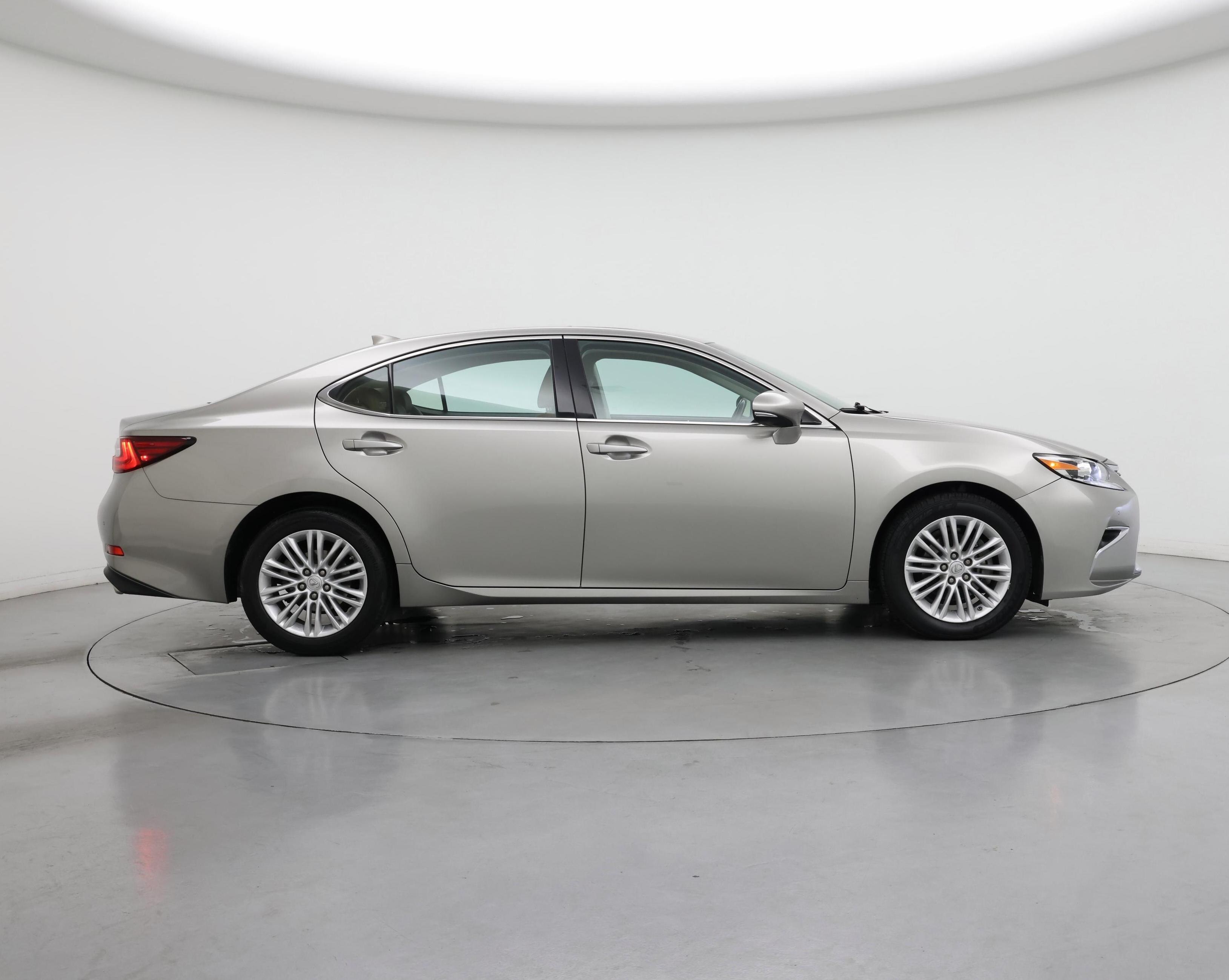 Thumbnail: 2016 Lexus ES - 7