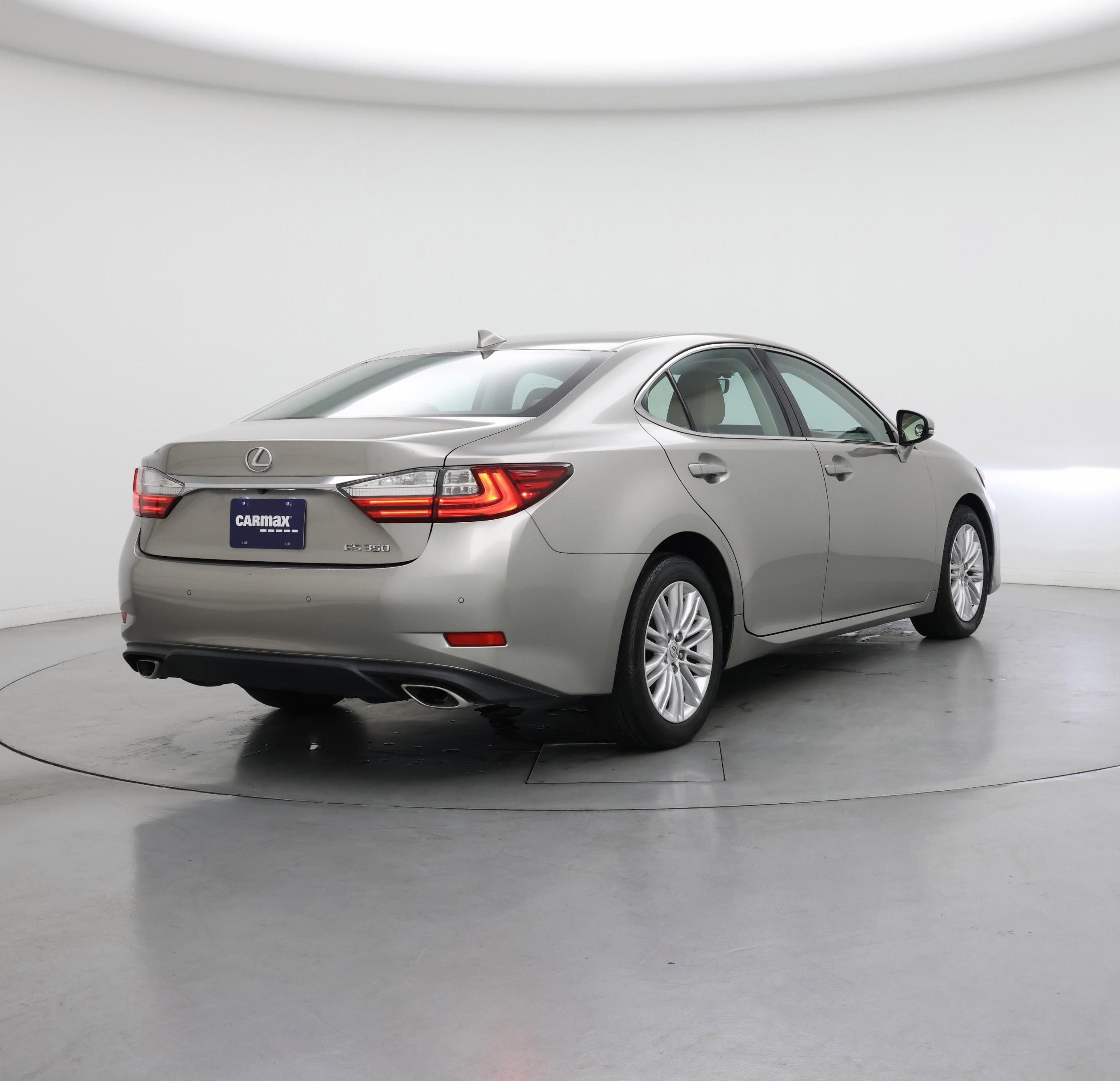 Thumbnail: 2016 Lexus ES - 8