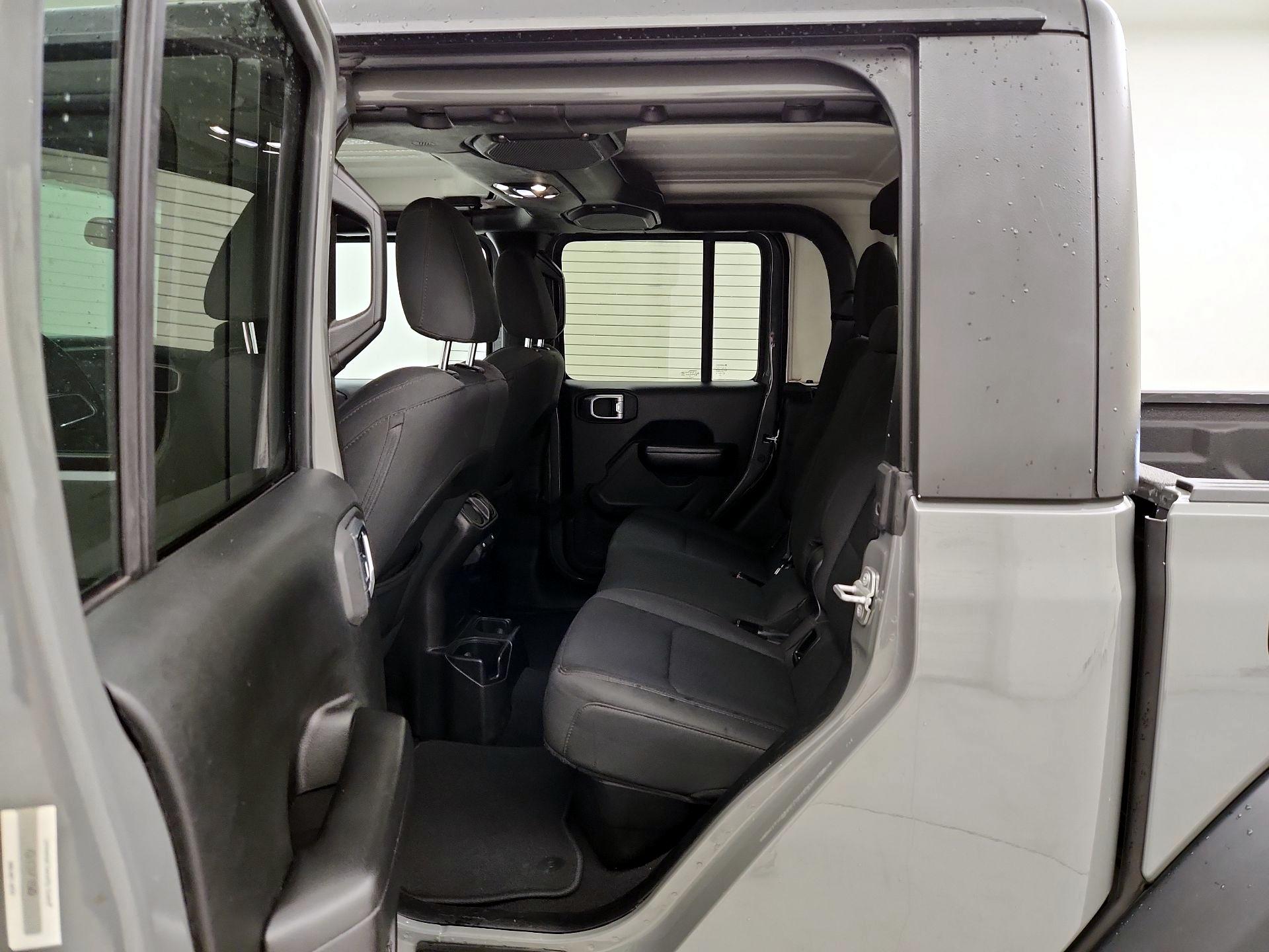 Thumbnail: 2020 Jeep Gladiator - 19