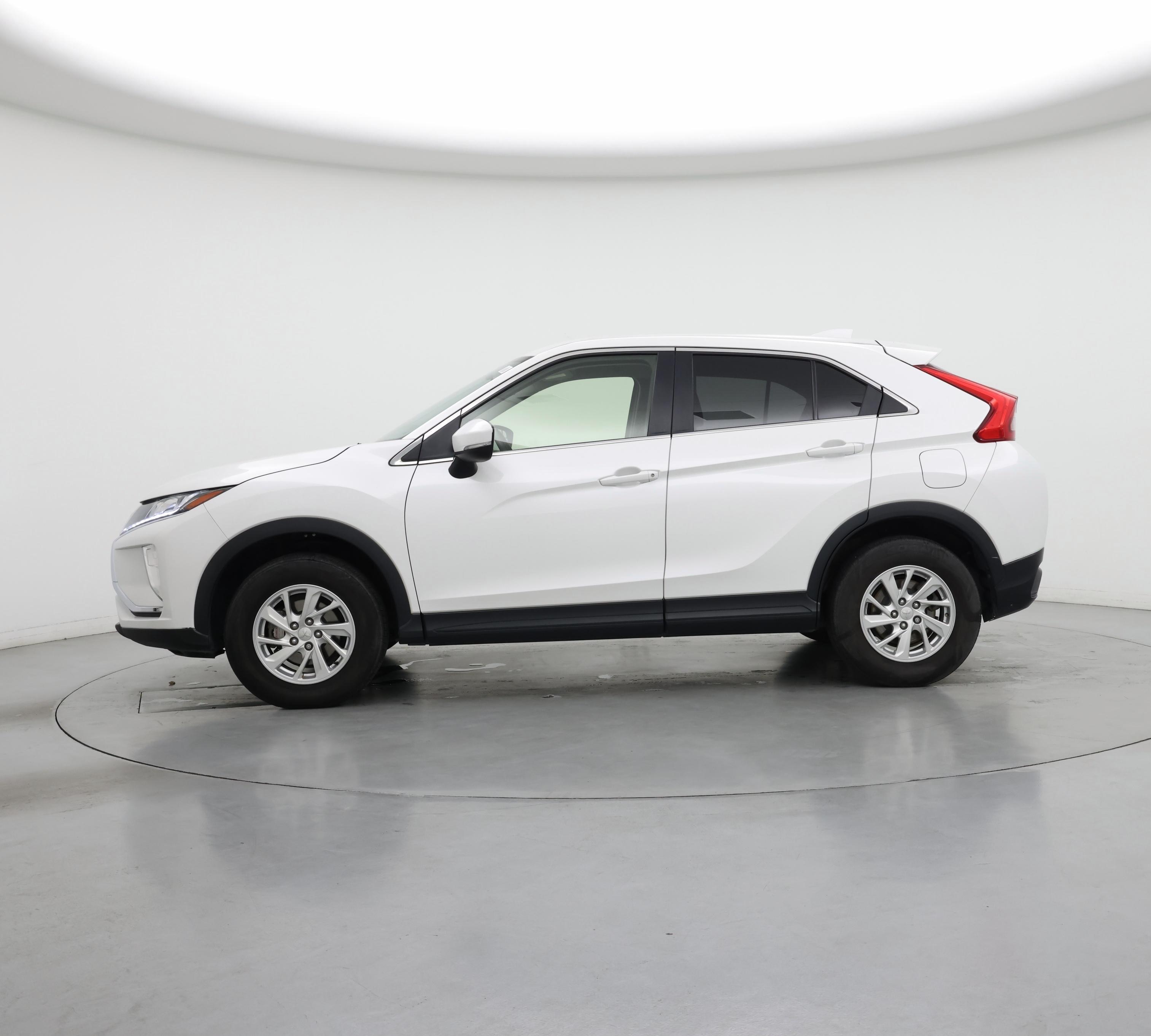 Thumbnail: 2018 Mitsubishi Eclipse Cross - 3