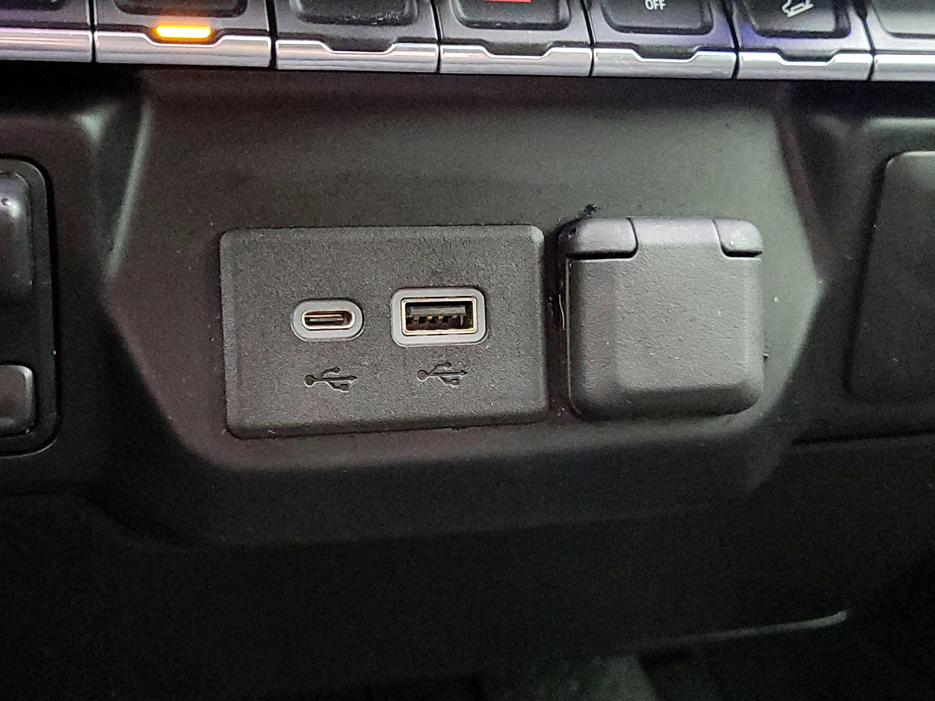 Thumbnail: 2019 Chevrolet Silverado 1500 - 18