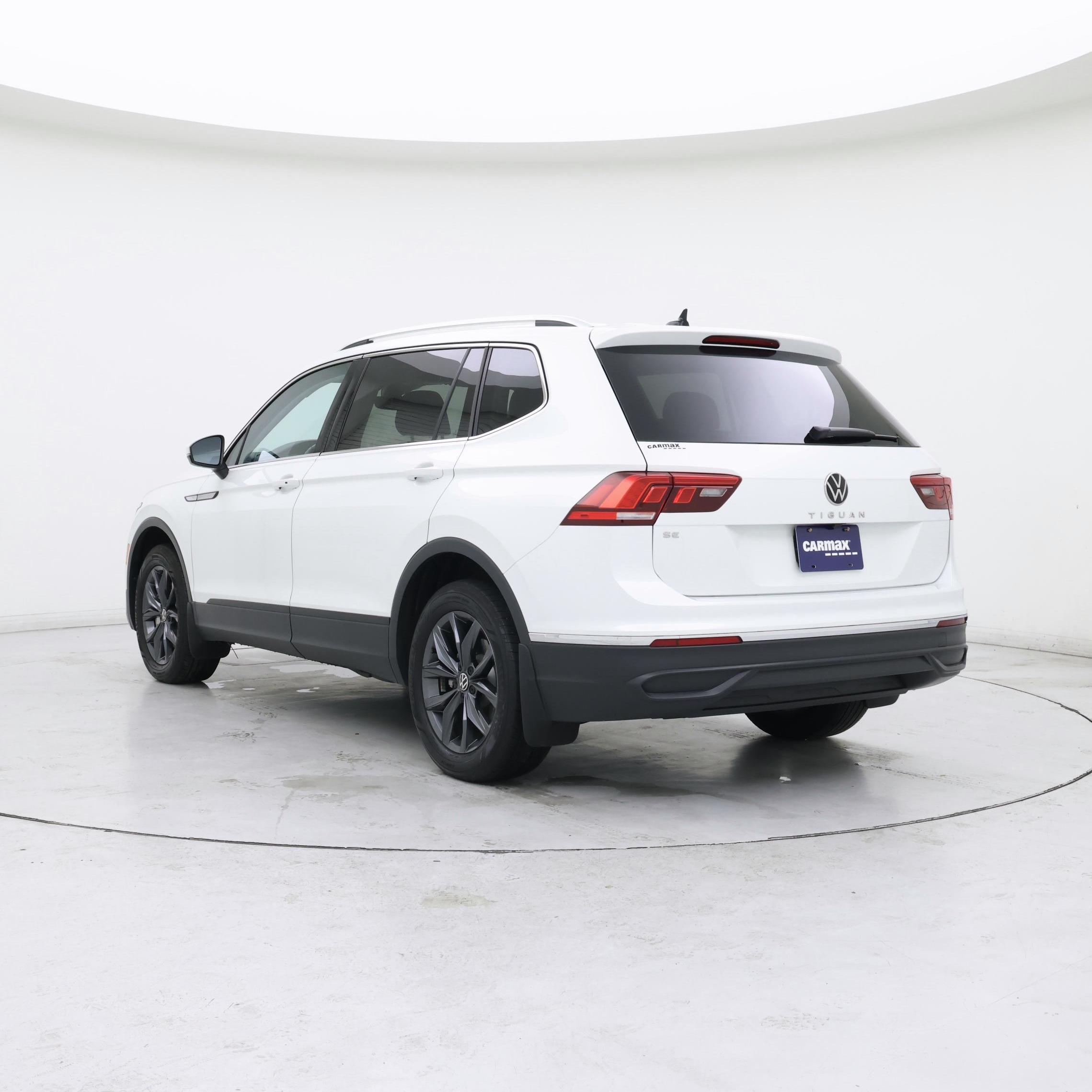 Thumbnail: 2023 Volkswagen Tiguan - 2