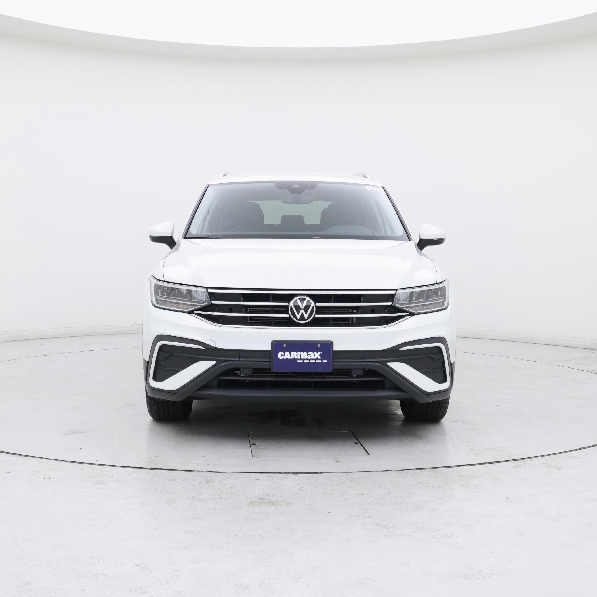 Thumbnail: 2023 Volkswagen Tiguan - 5