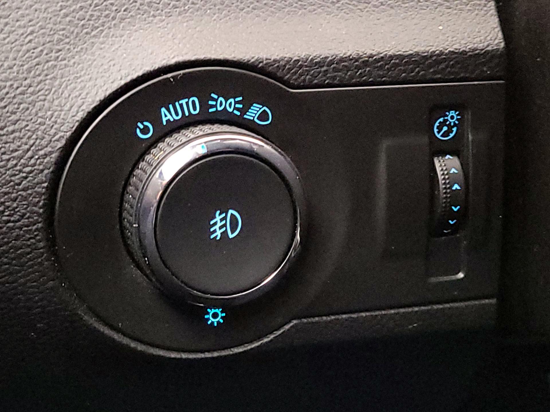 Thumbnail: 2015 Chevrolet Camaro - 13