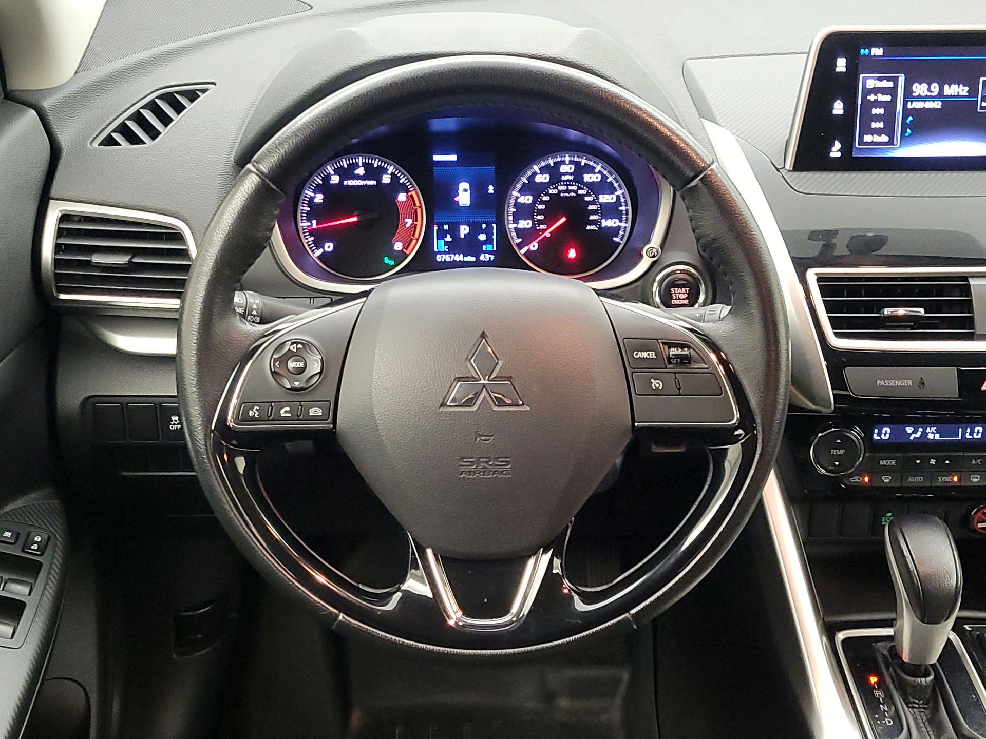 Thumbnail: 2019 Mitsubishi Eclipse Cross - 10