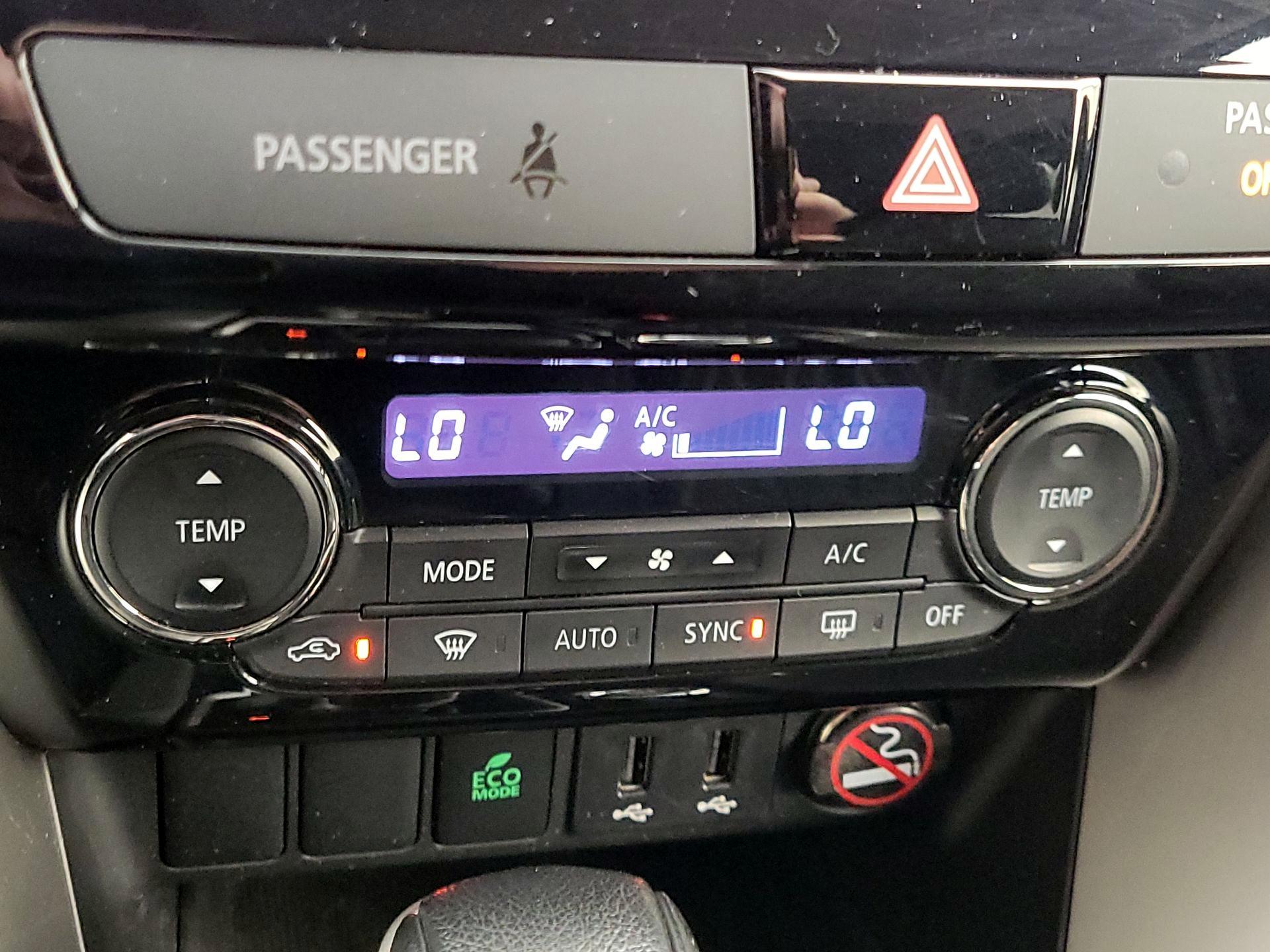 Thumbnail: 2019 Mitsubishi Eclipse Cross - 16