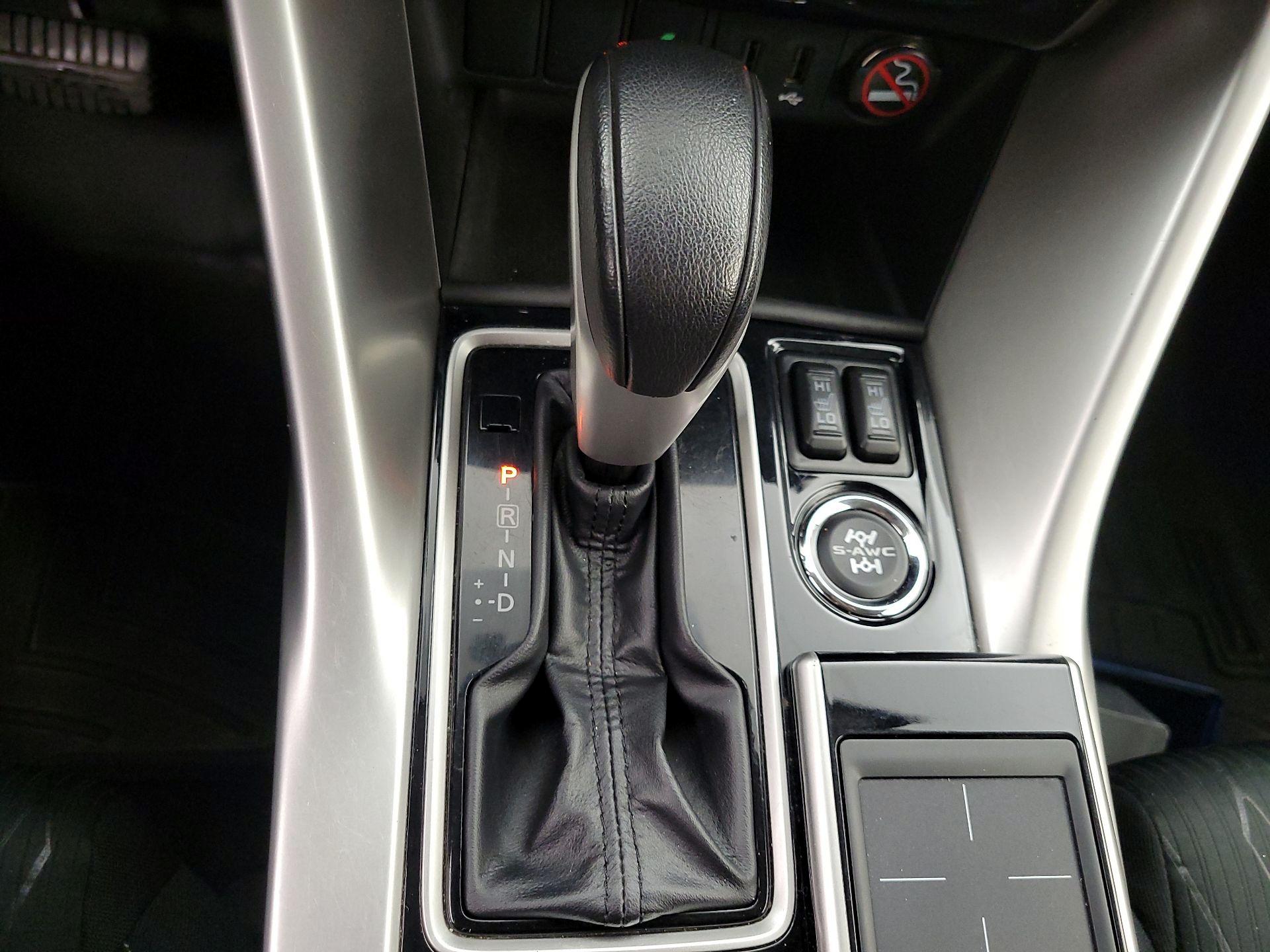 Thumbnail: 2019 Mitsubishi Eclipse Cross - 17