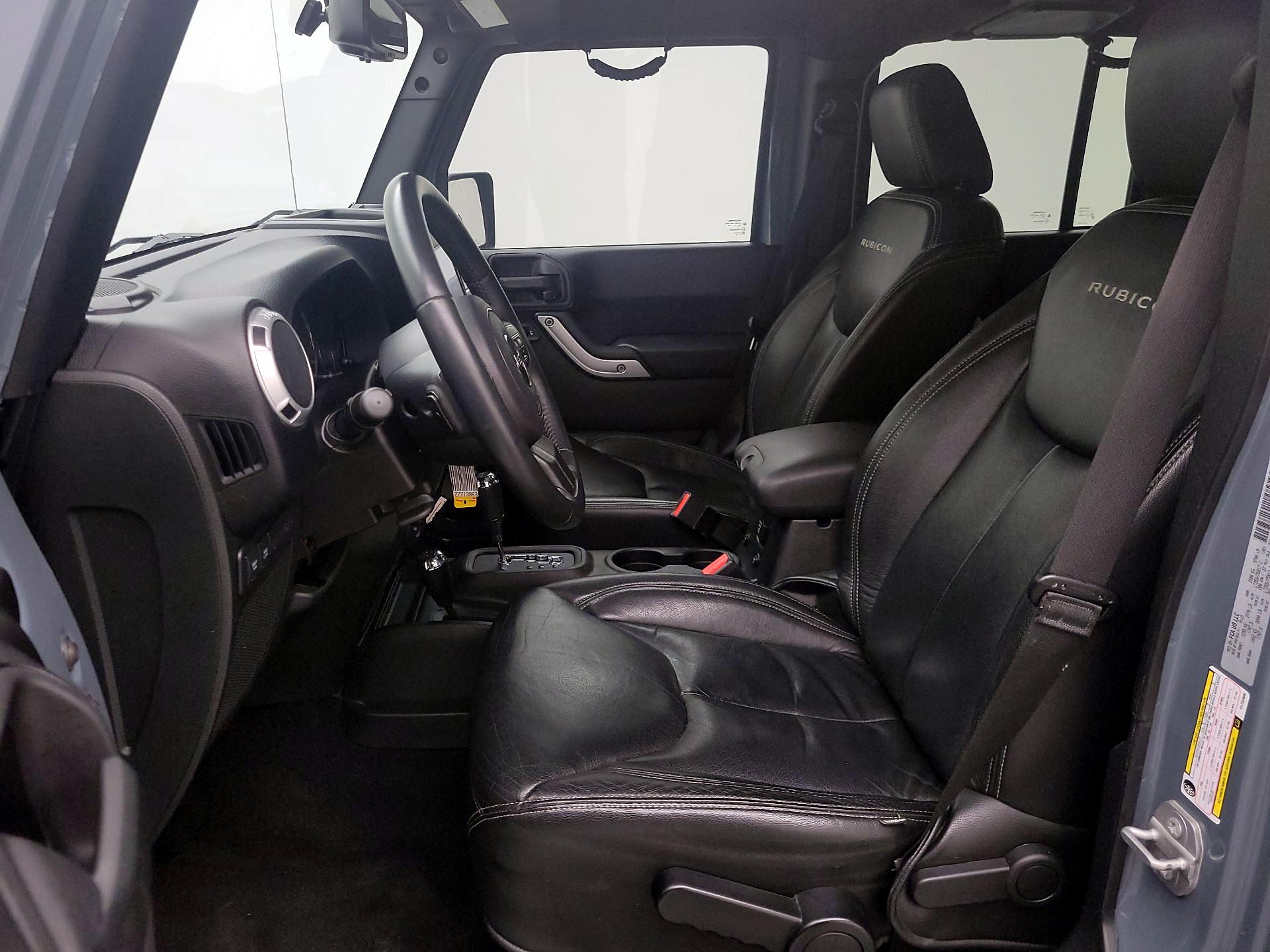 Thumbnail: 2015 Jeep Wrangler - 11