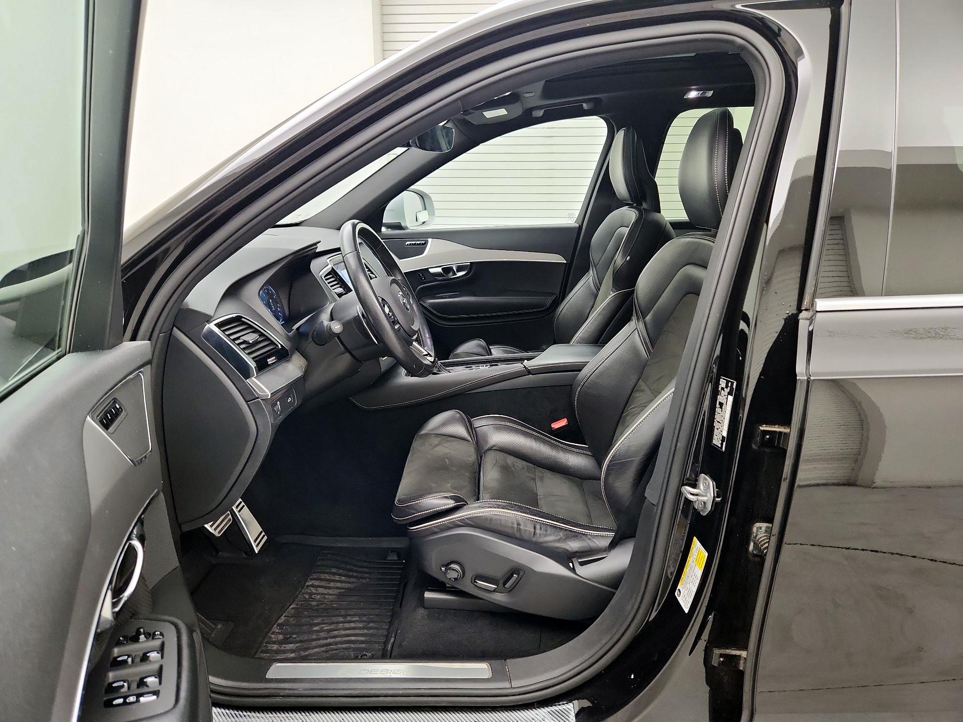 Thumbnail: 2016 Volvo XC90 - 11